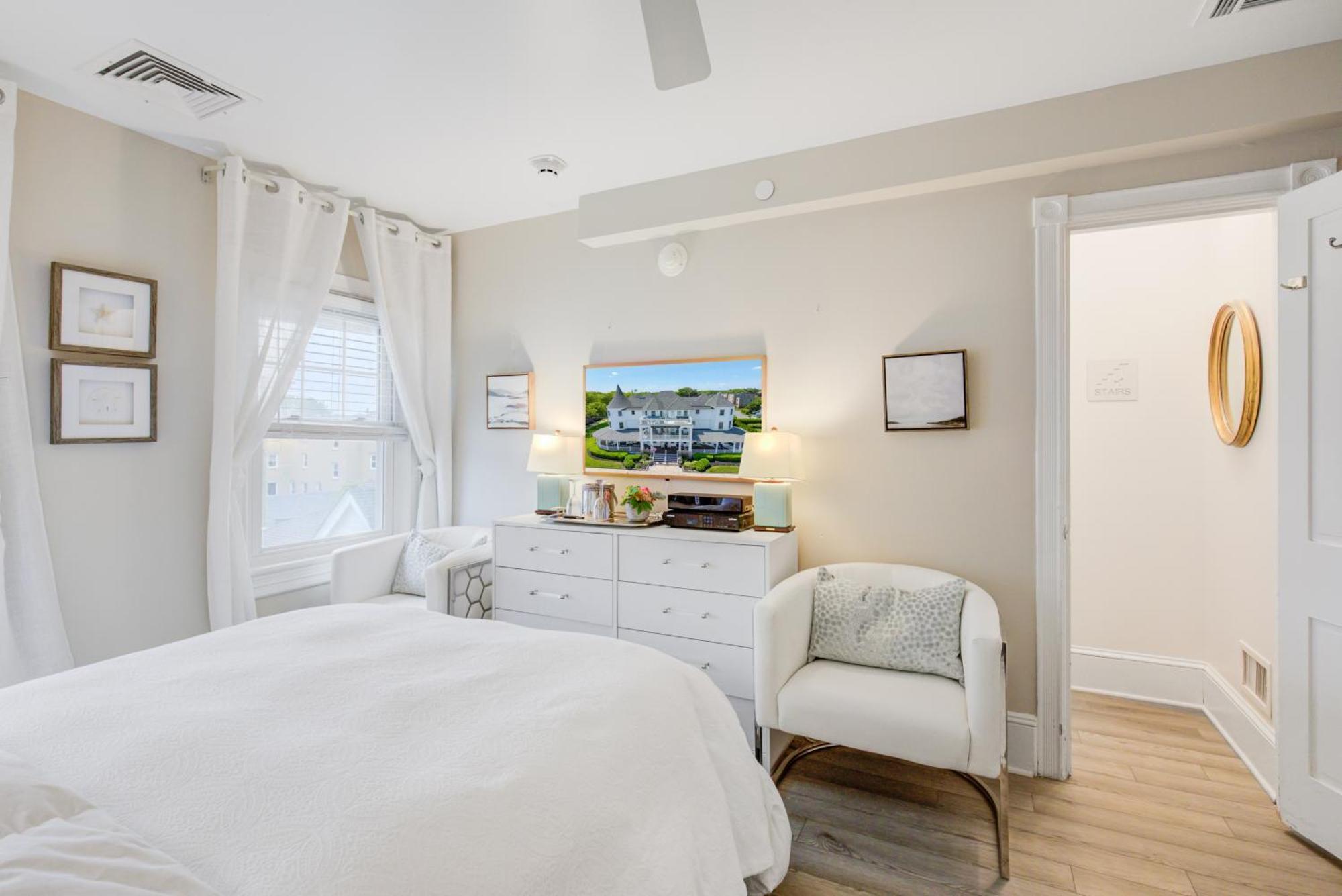Double Room with Pool View