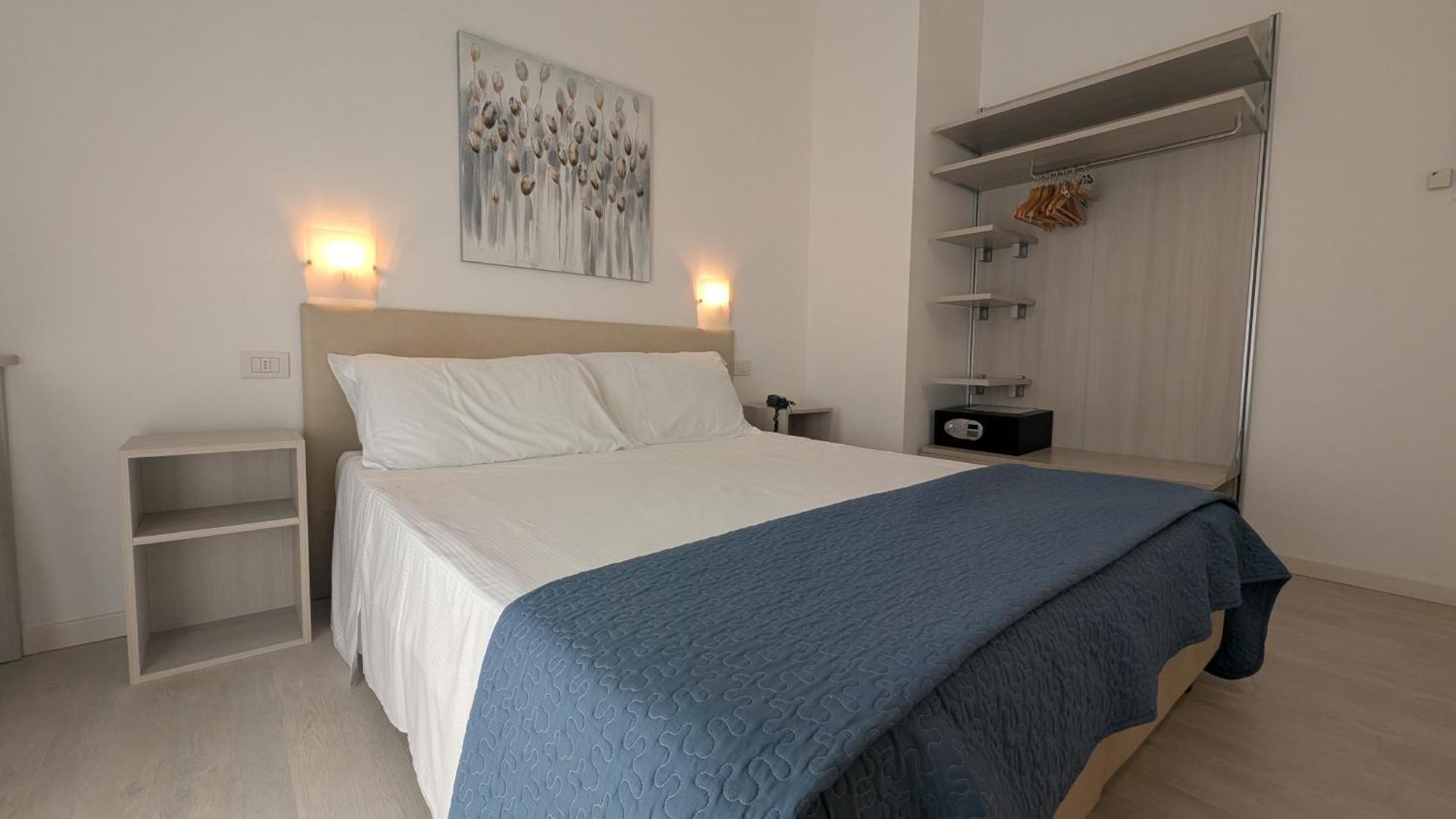 Small Double or Twin Room,1682936954:JPEG