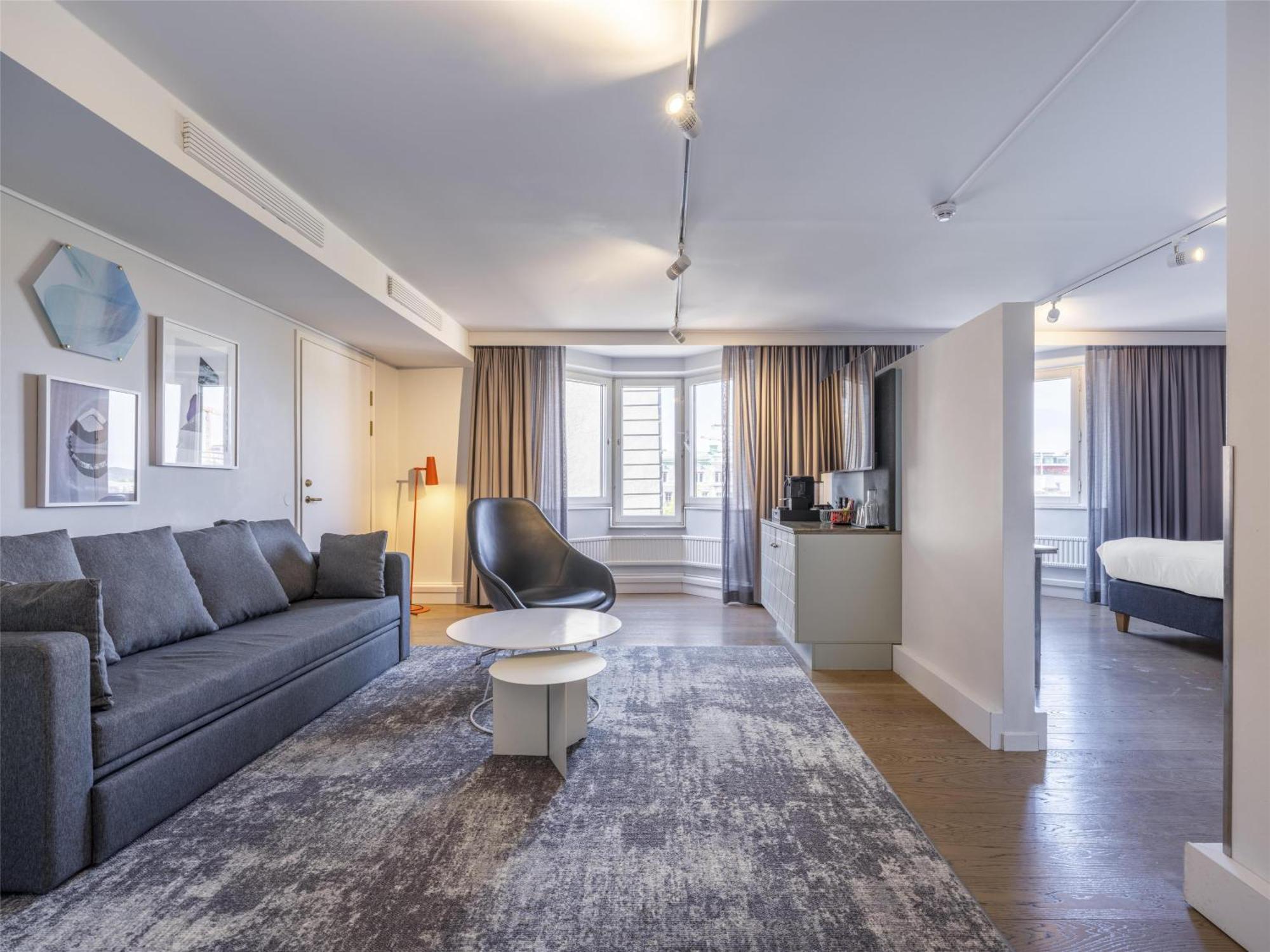 Junior Suite min 25 years of age acceptable