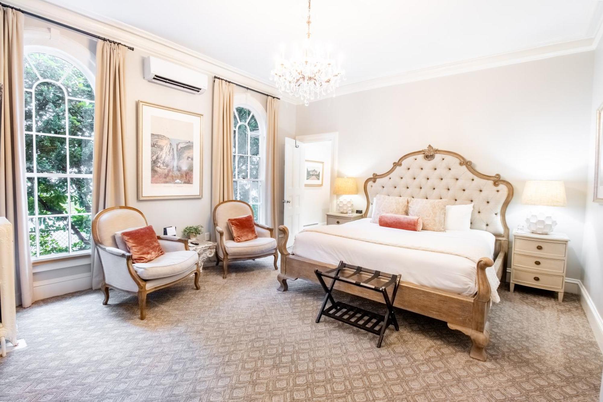 Room 2 – King Room