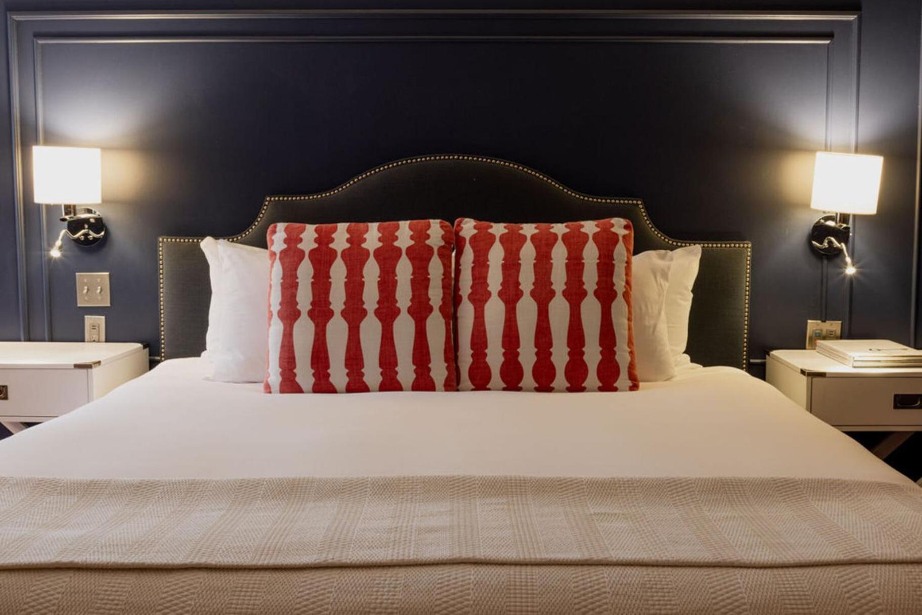 Comfort Queen Room