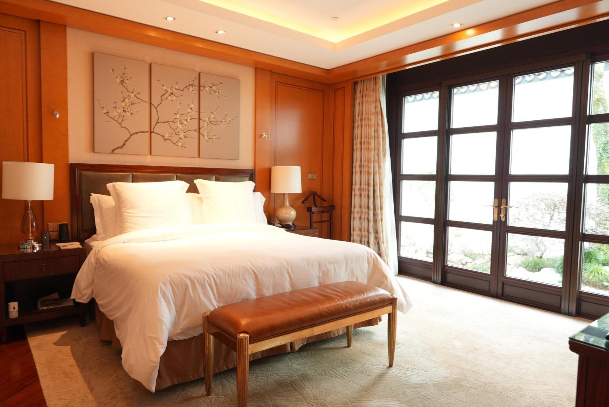 Courtyard Suite King