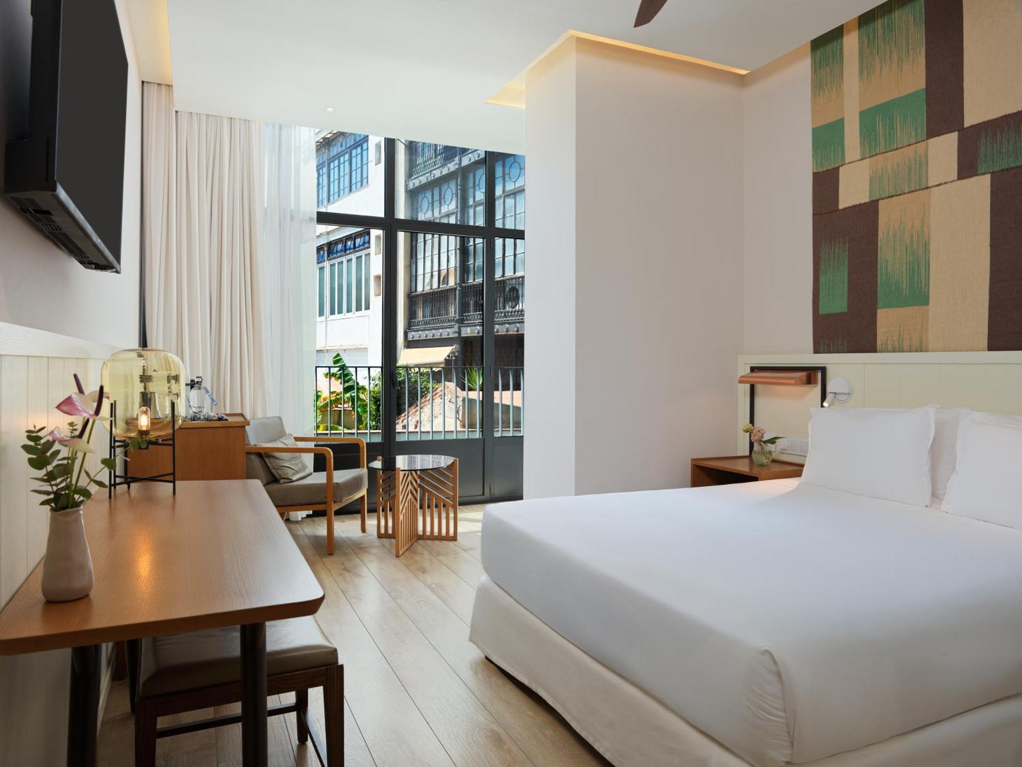 Classic Double or Twin Room City View