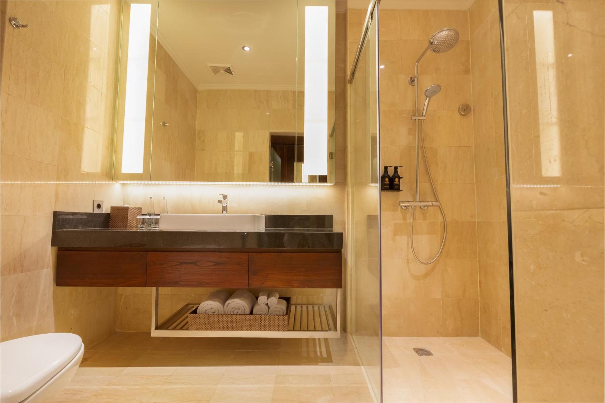 Deluxe Room,1691988113:JPEG