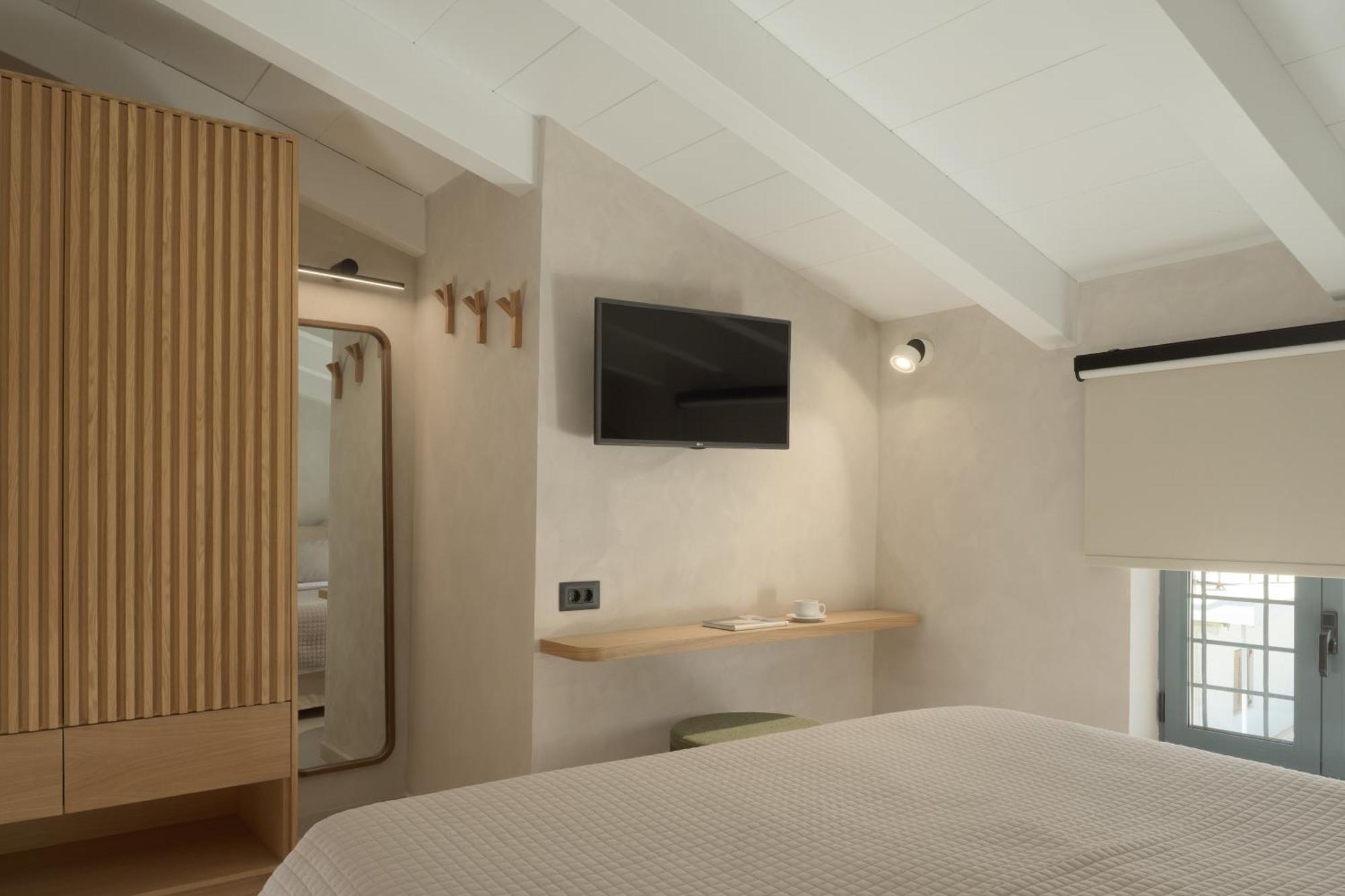 Two-Bedroom Suite Sea View