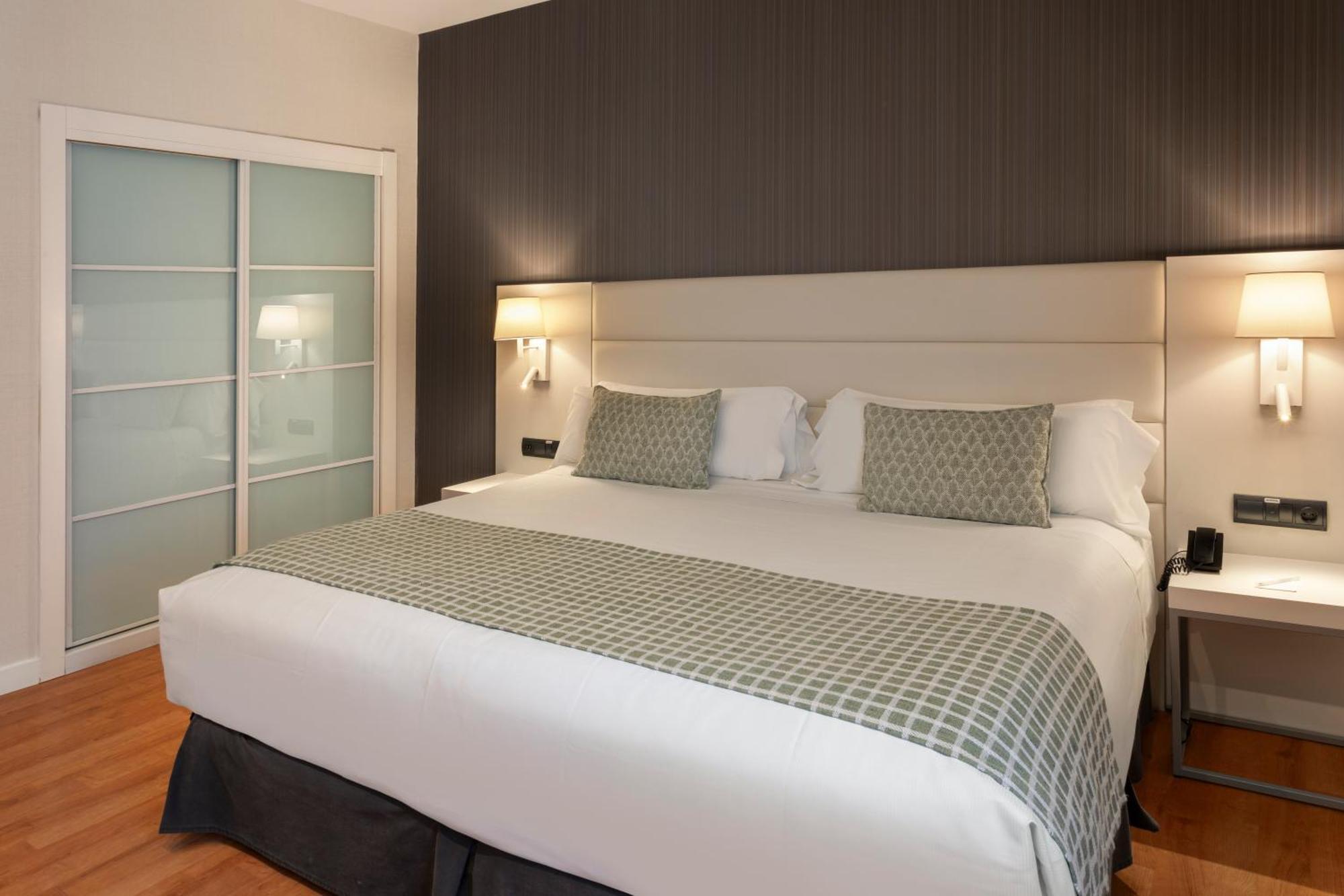 Double or Twin Room,1697787551:JPEG