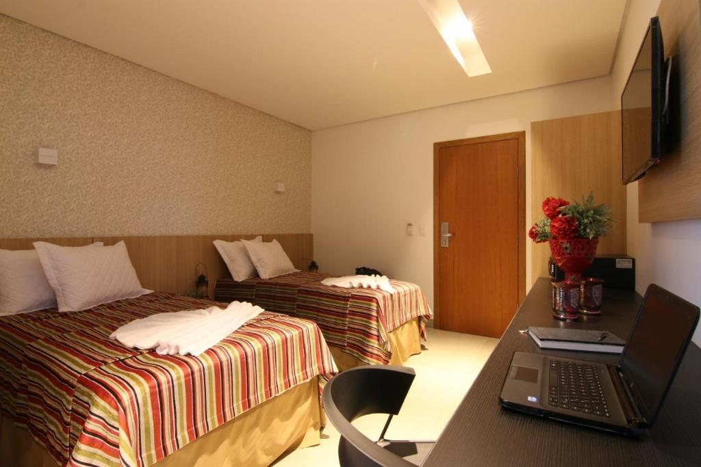Quarto com 2 Camas de Solteiro - Acesso para Hóspedes com Mobilidade Reduzida