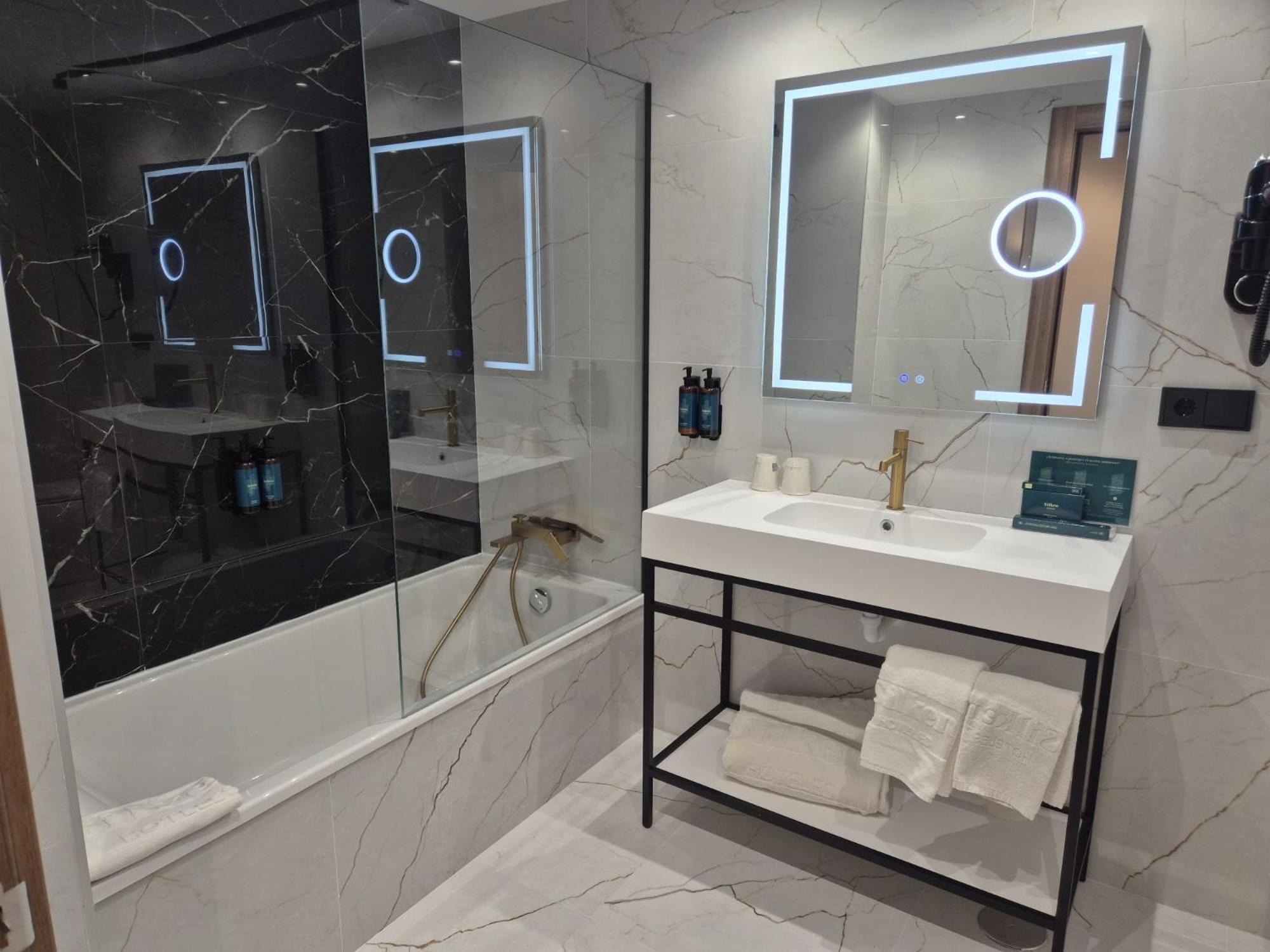 Family Room Bath