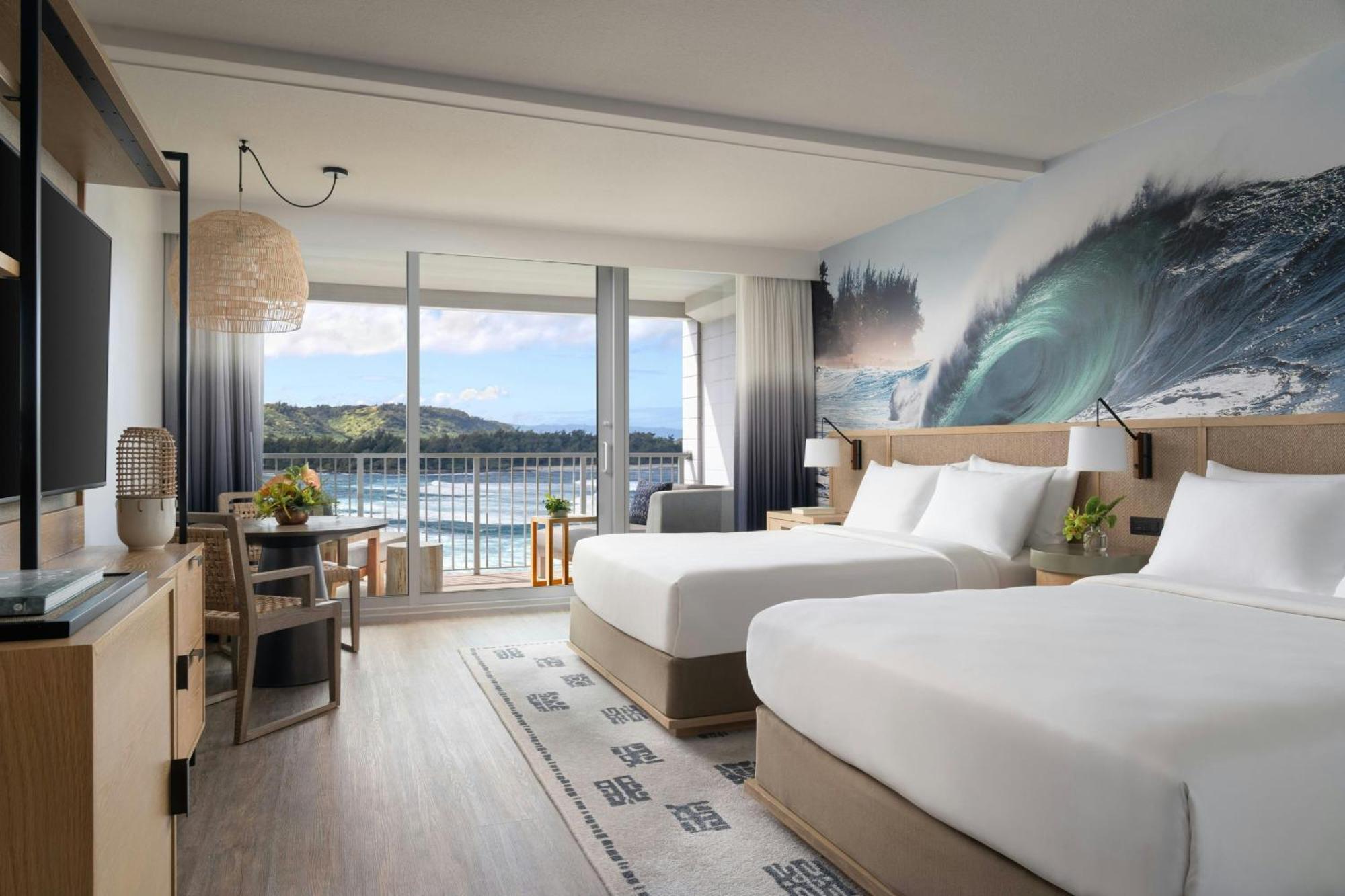 Quarto Queen com 2 Camas Queen-size e Vista do Mar