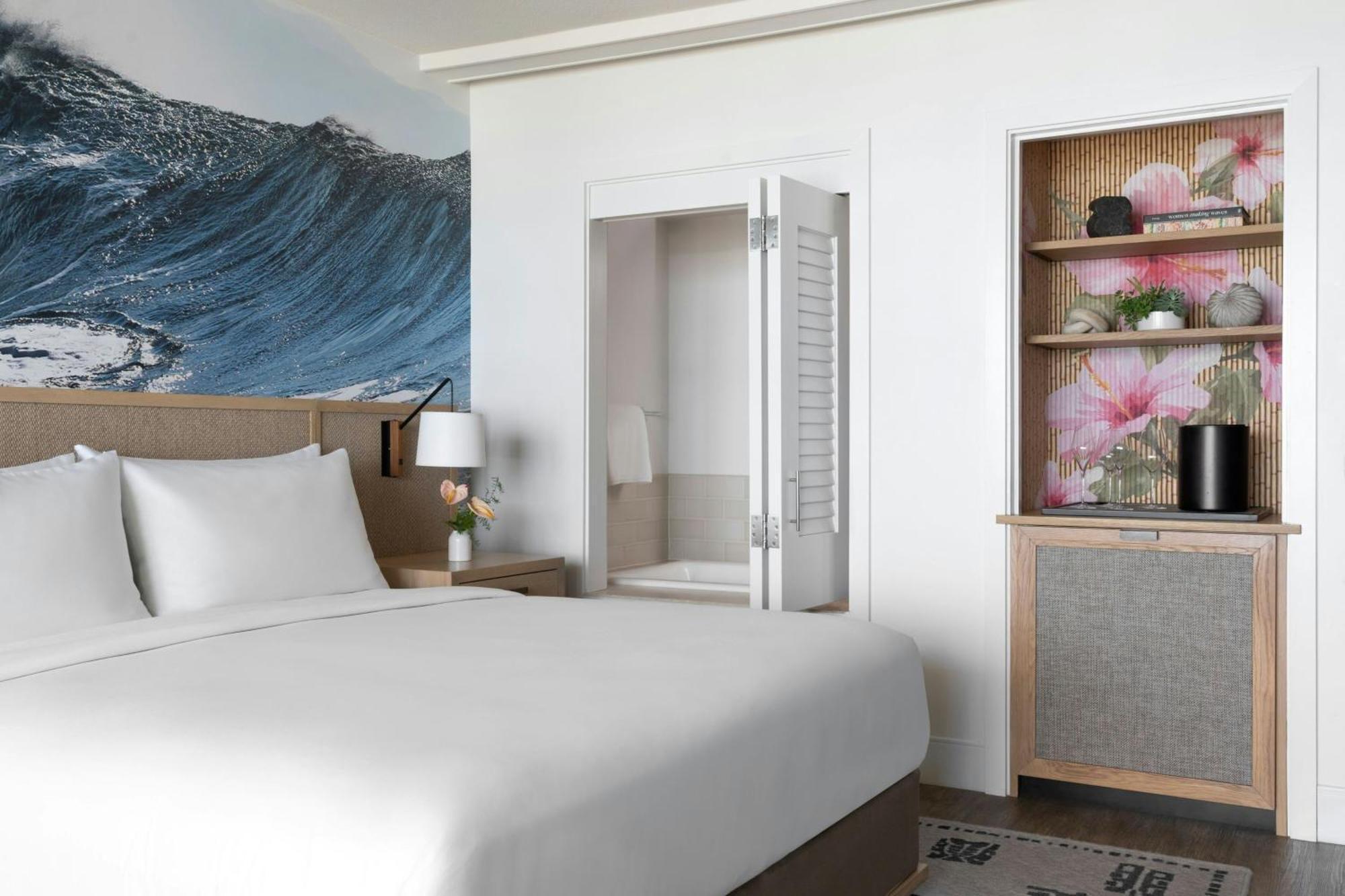 Premium King Room Oceanfront Top Floor