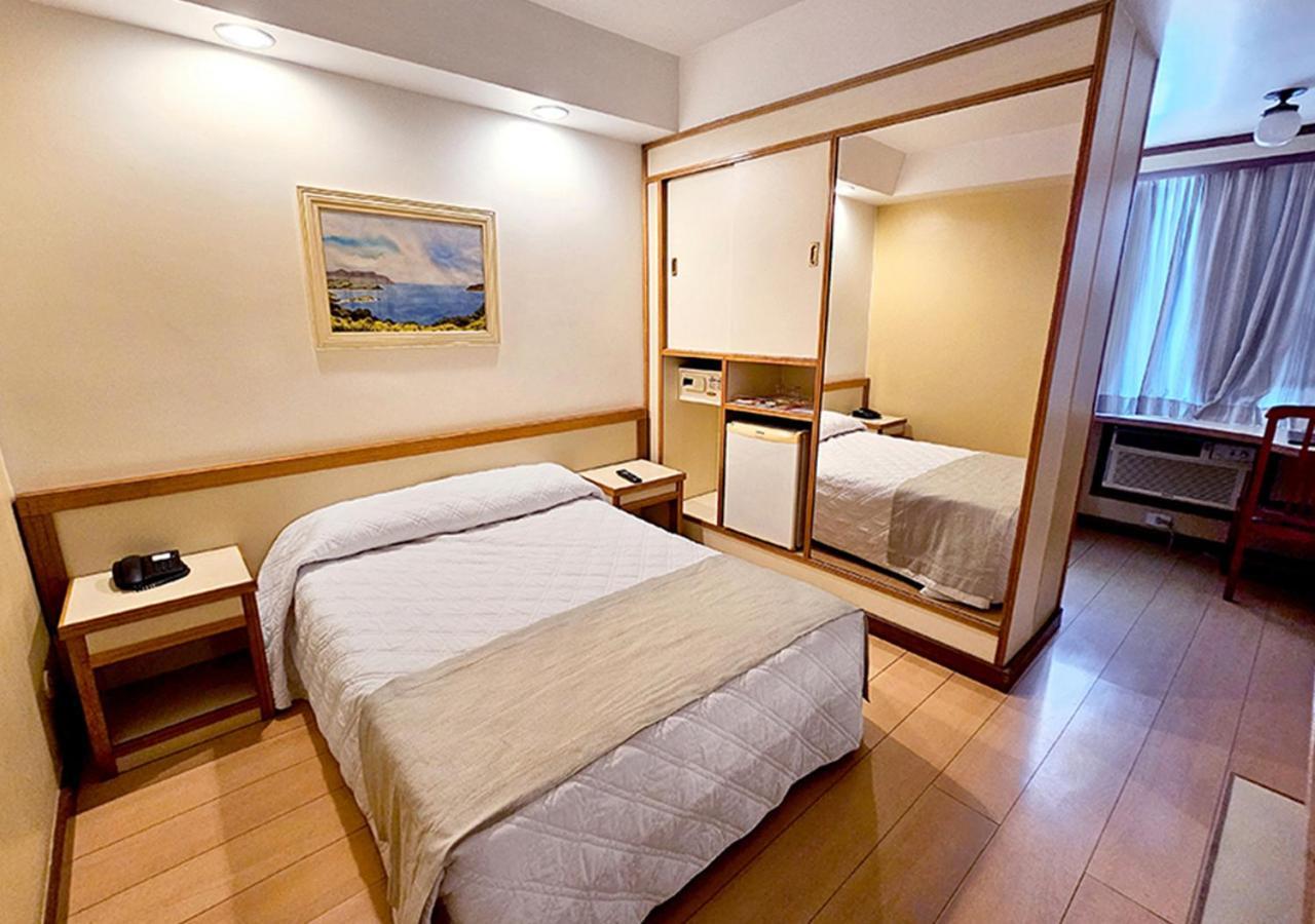 Quarto Duplo Superior com Cama de Casal