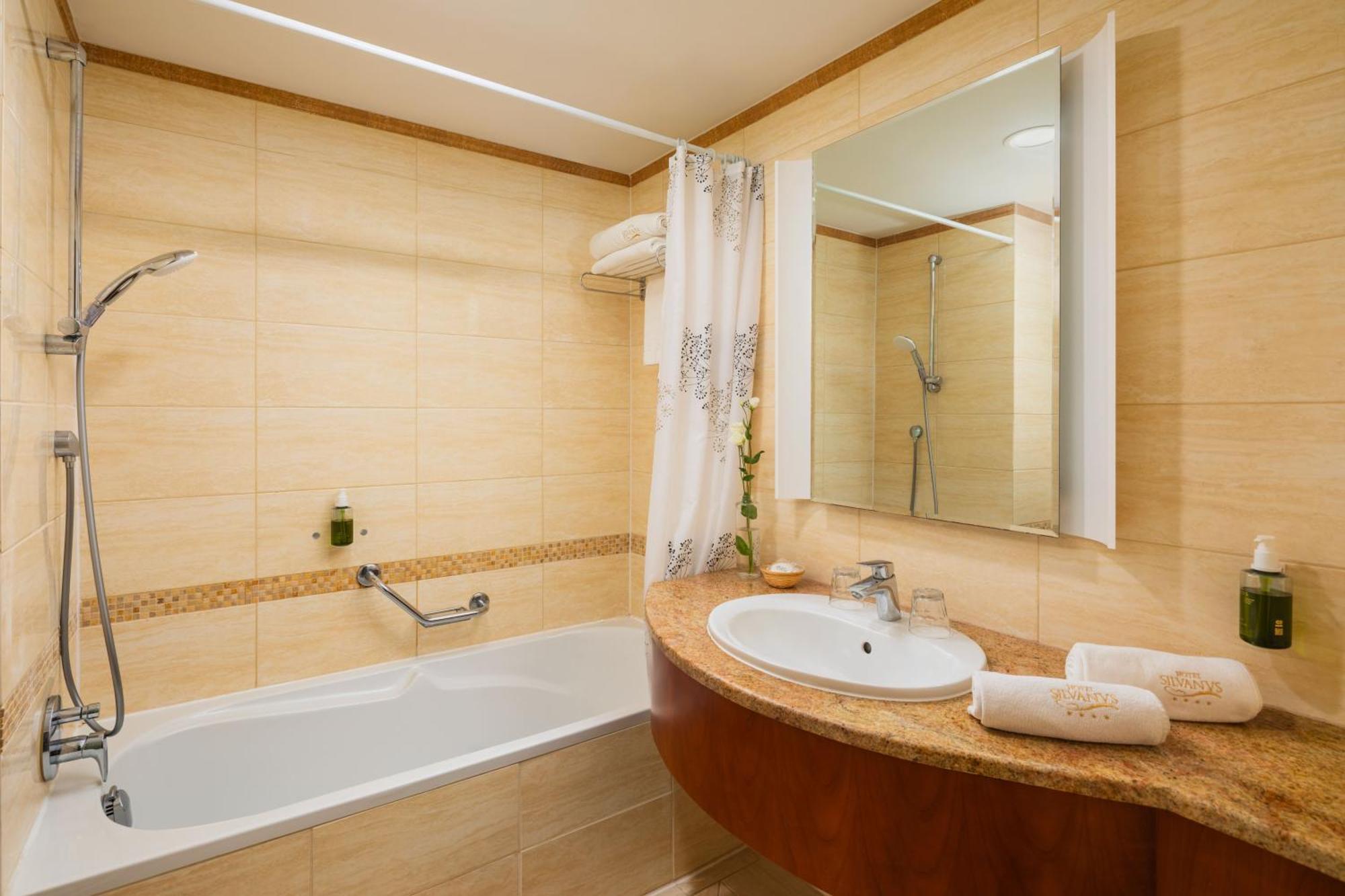 Superior Double or Twin Room with Forest View