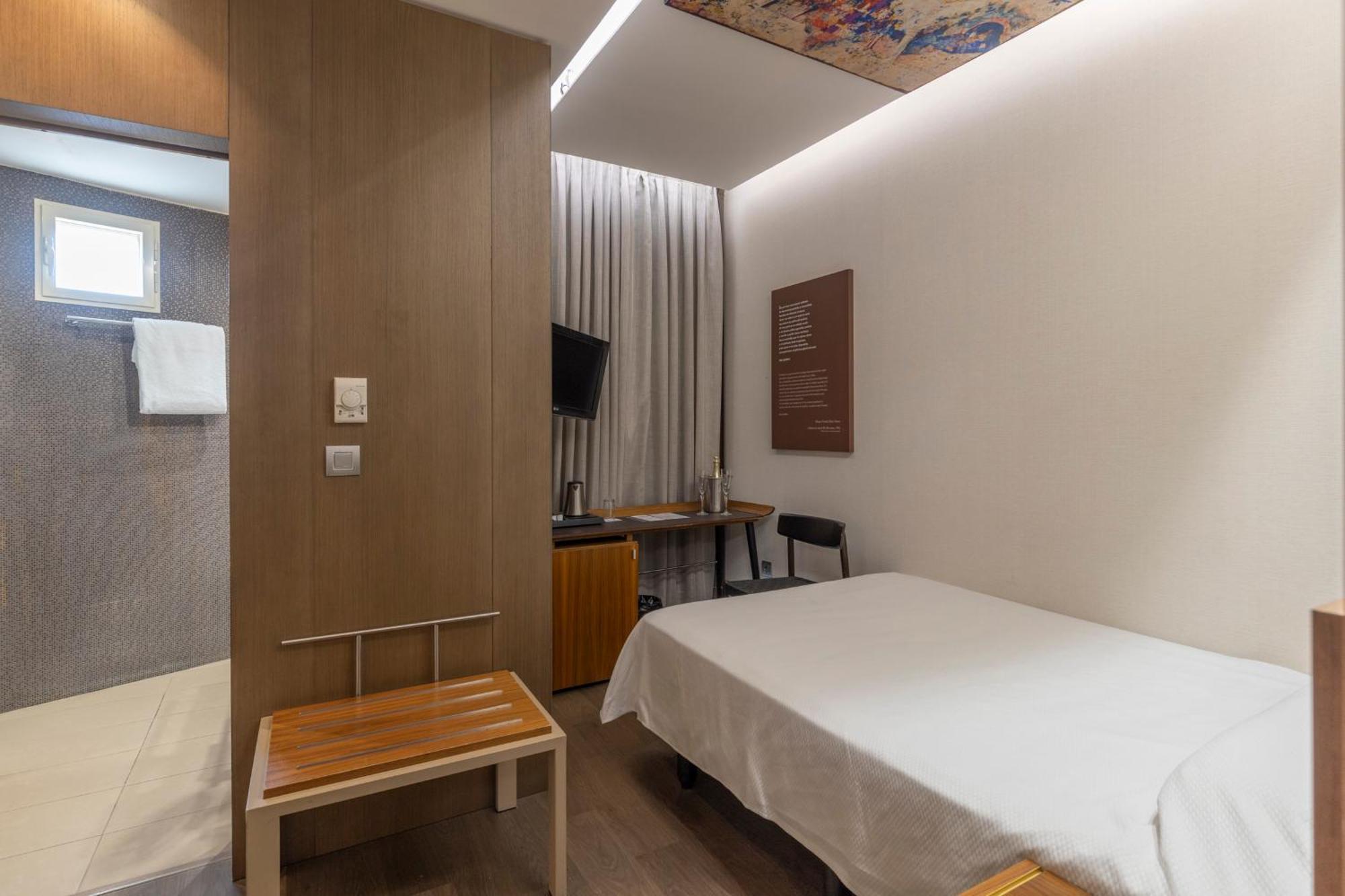 Single Interior Room,1697952683:JPEG