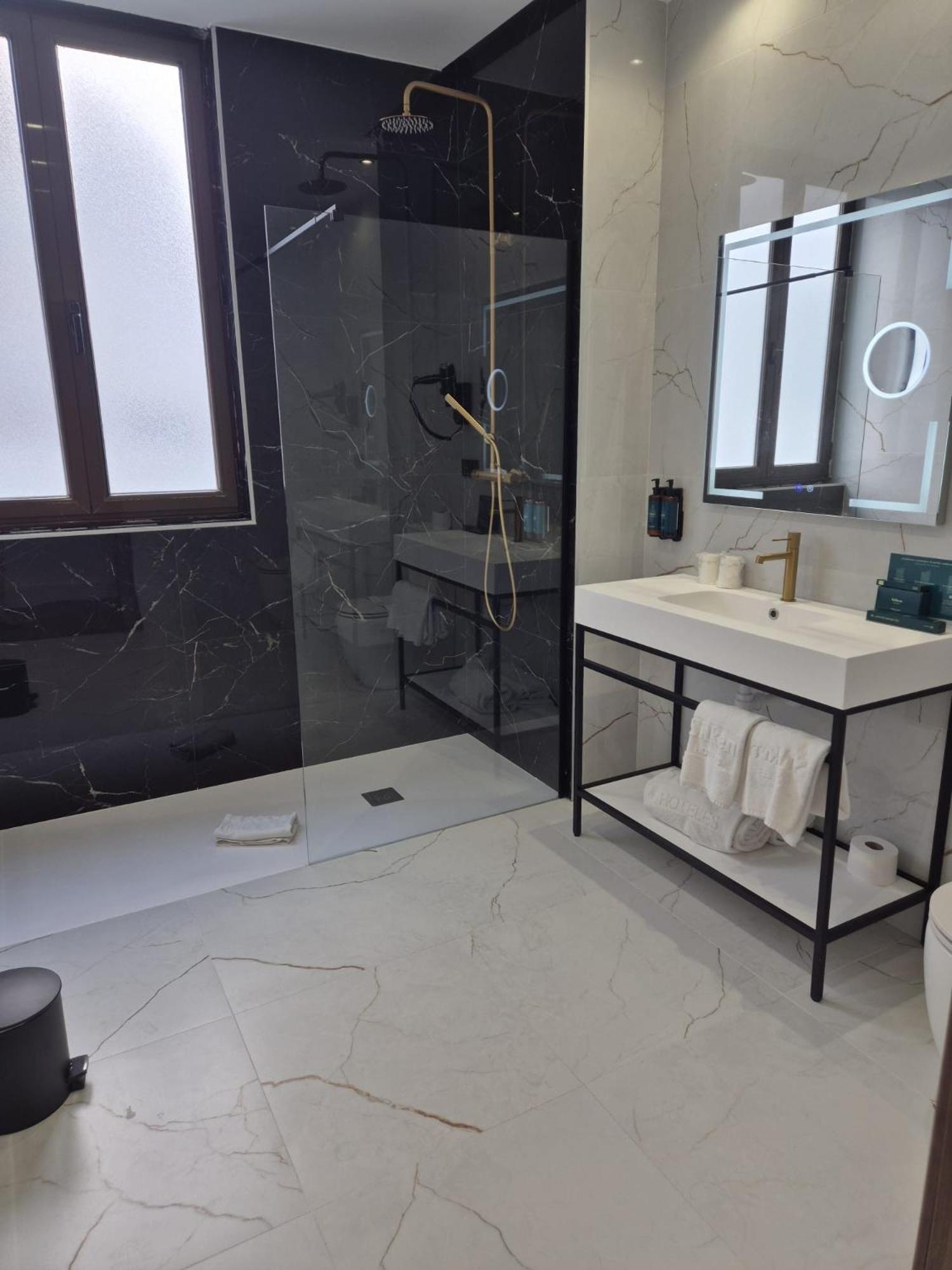 Family Room Bath
