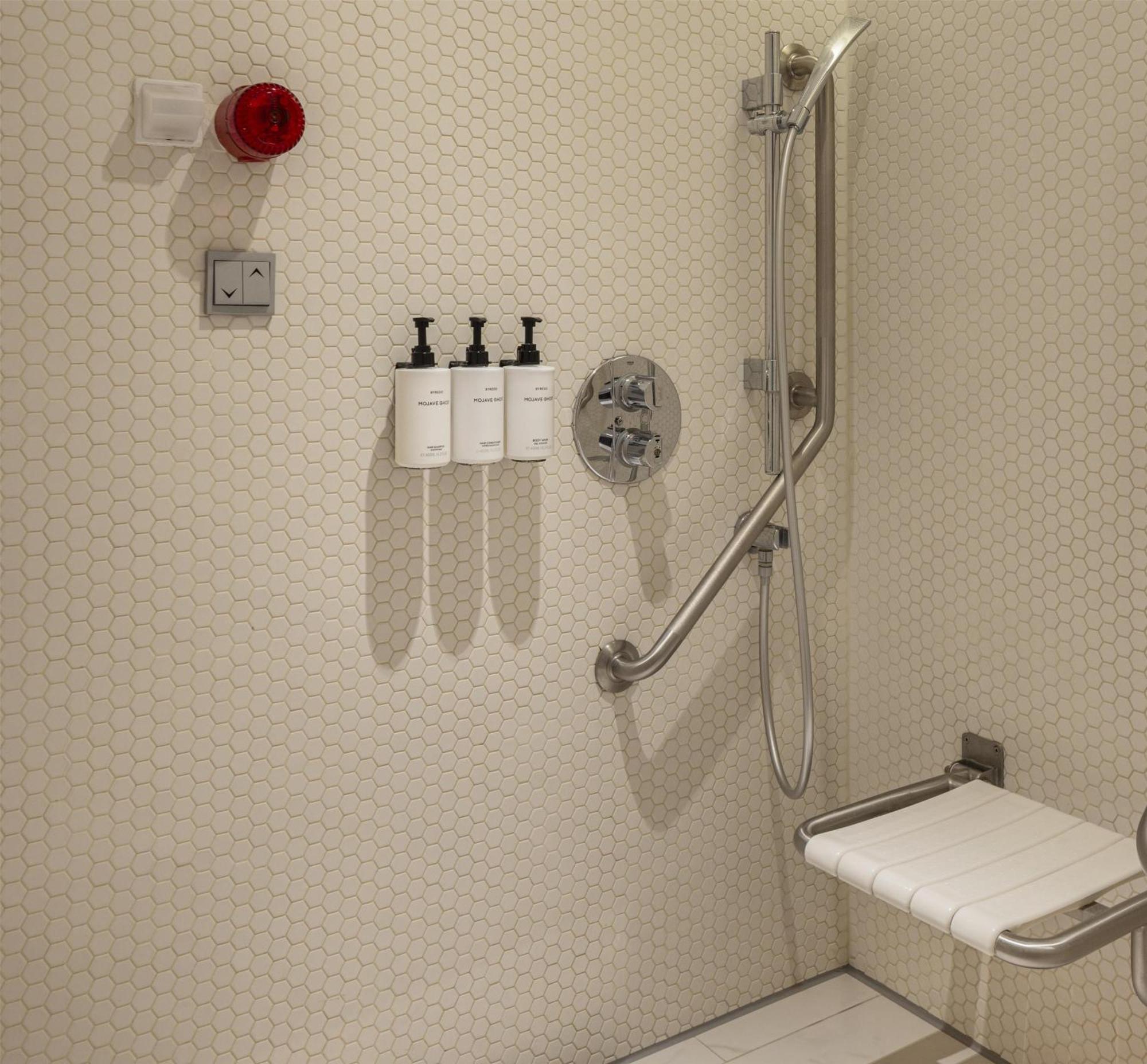 Quarto King Deluxe - com Acesso para Cadeiras de Rodas