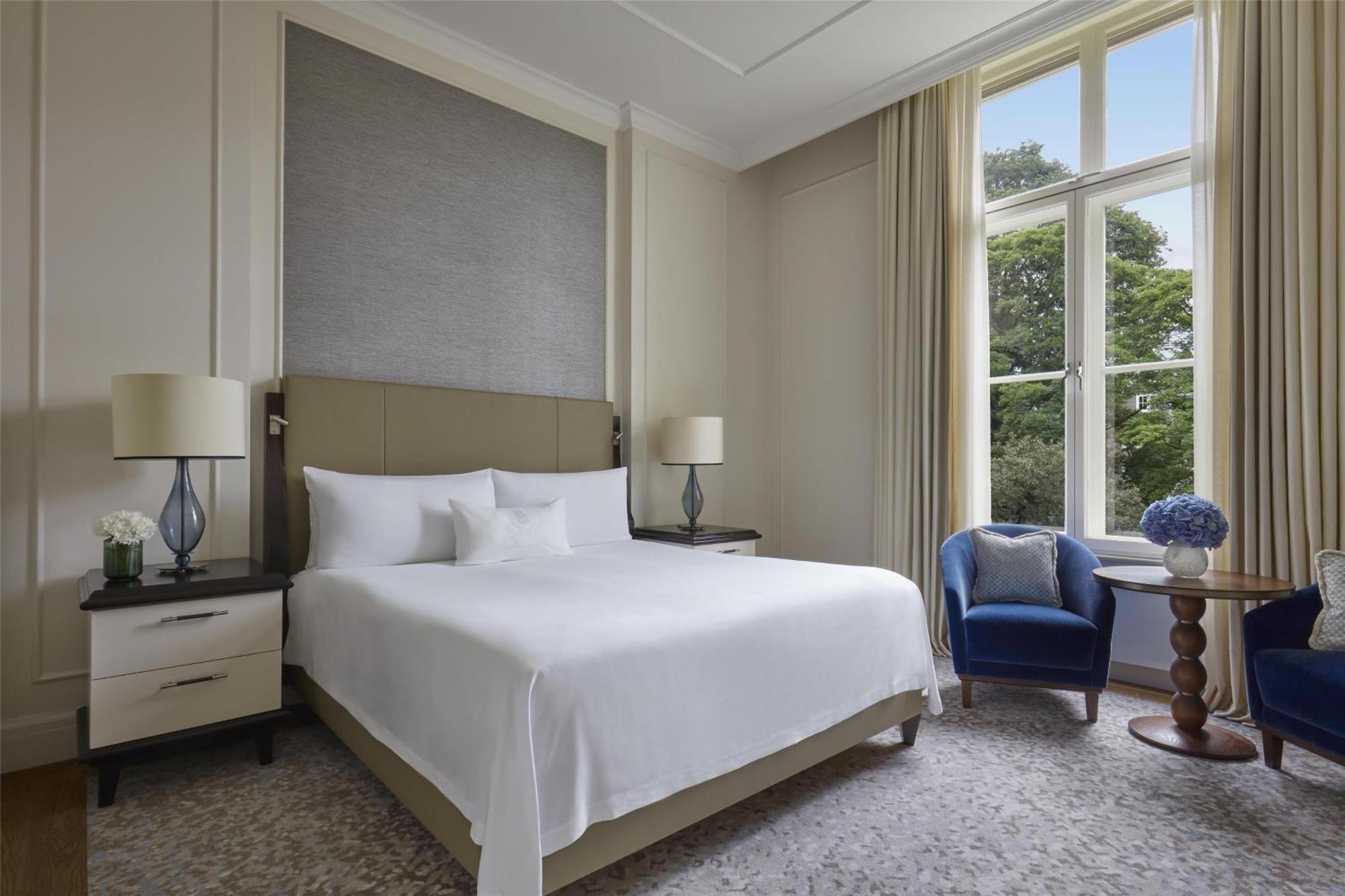 Quarto Premier Grand com Cama King-size