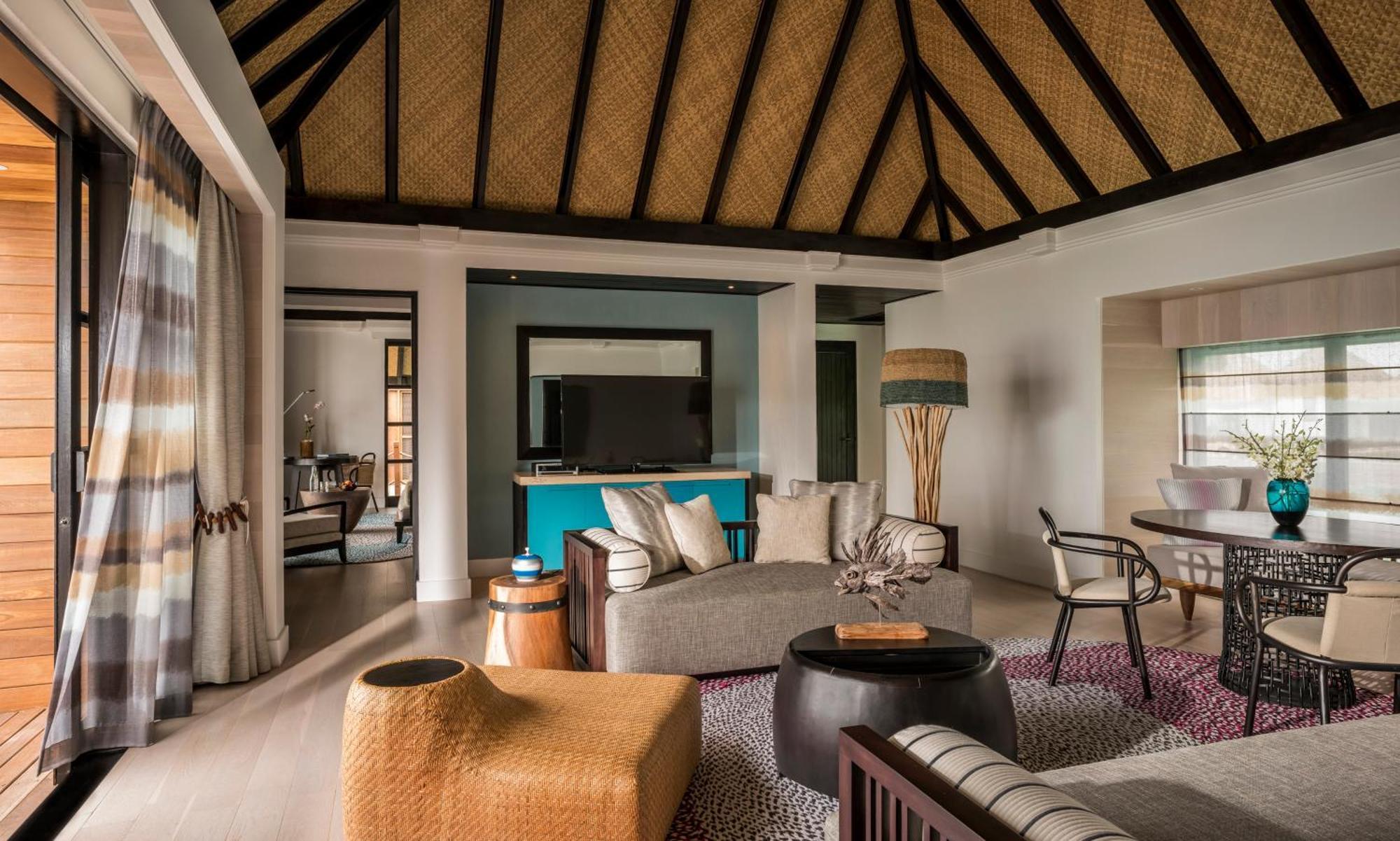 Sunrise Two-Bedroom Water King Suite - Room Rate inclusive of breakfast for 4 adults