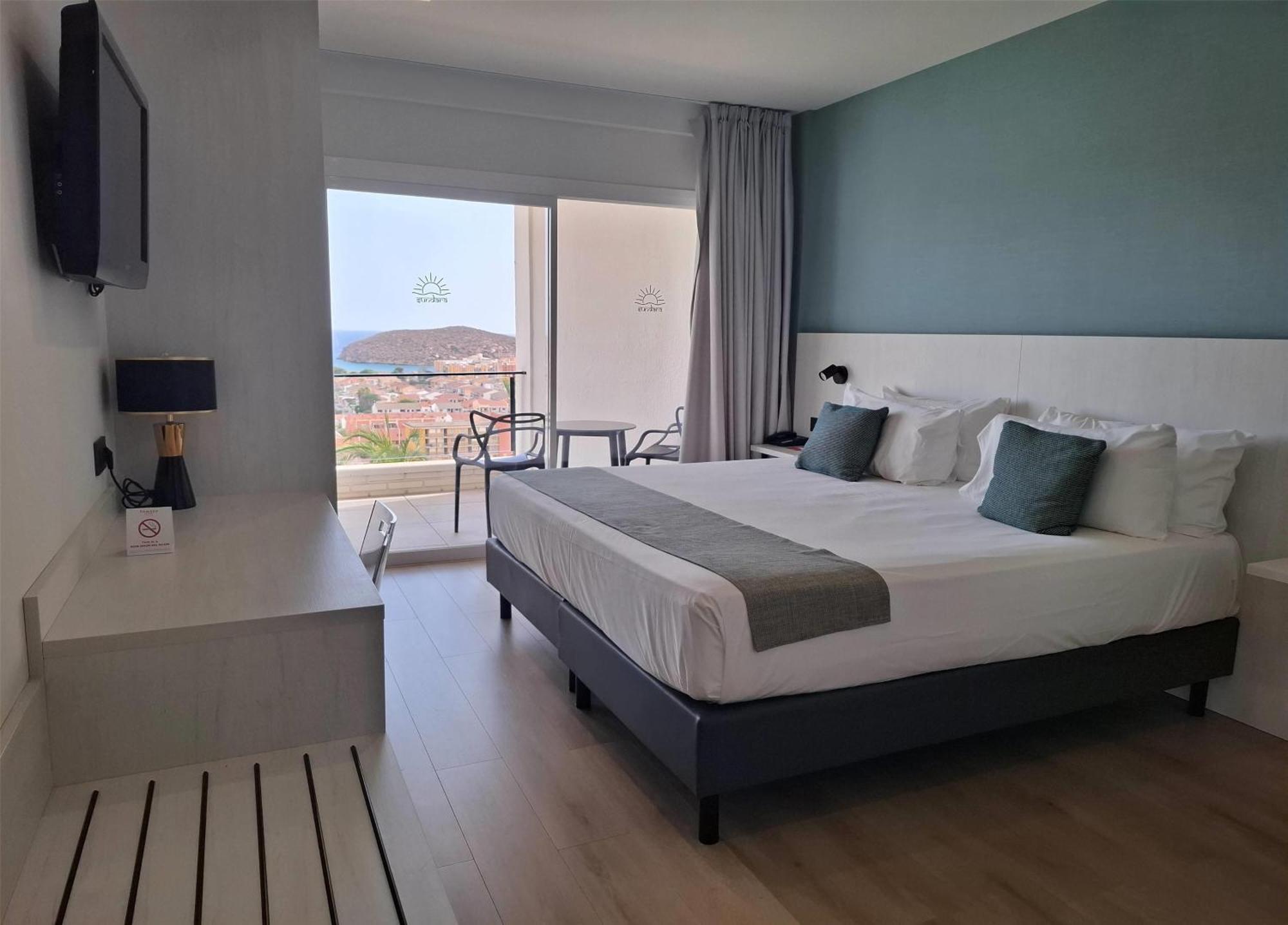 Premium Deluxe Room Sea View