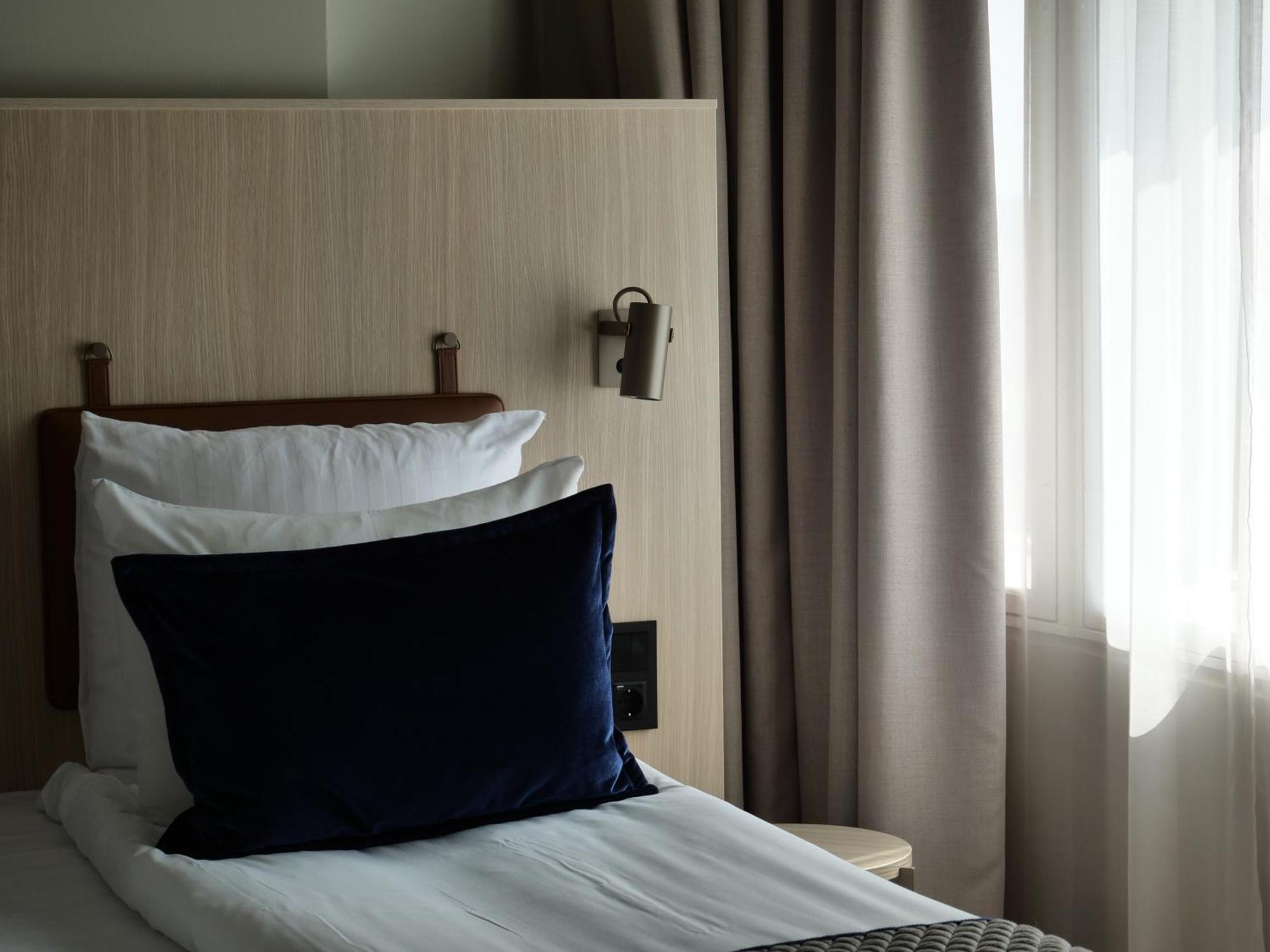 Compact Twin Room