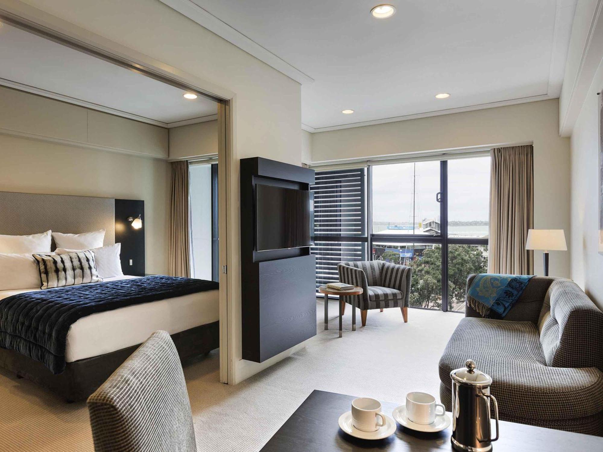 One-Bedroom Queen Suite Marina View