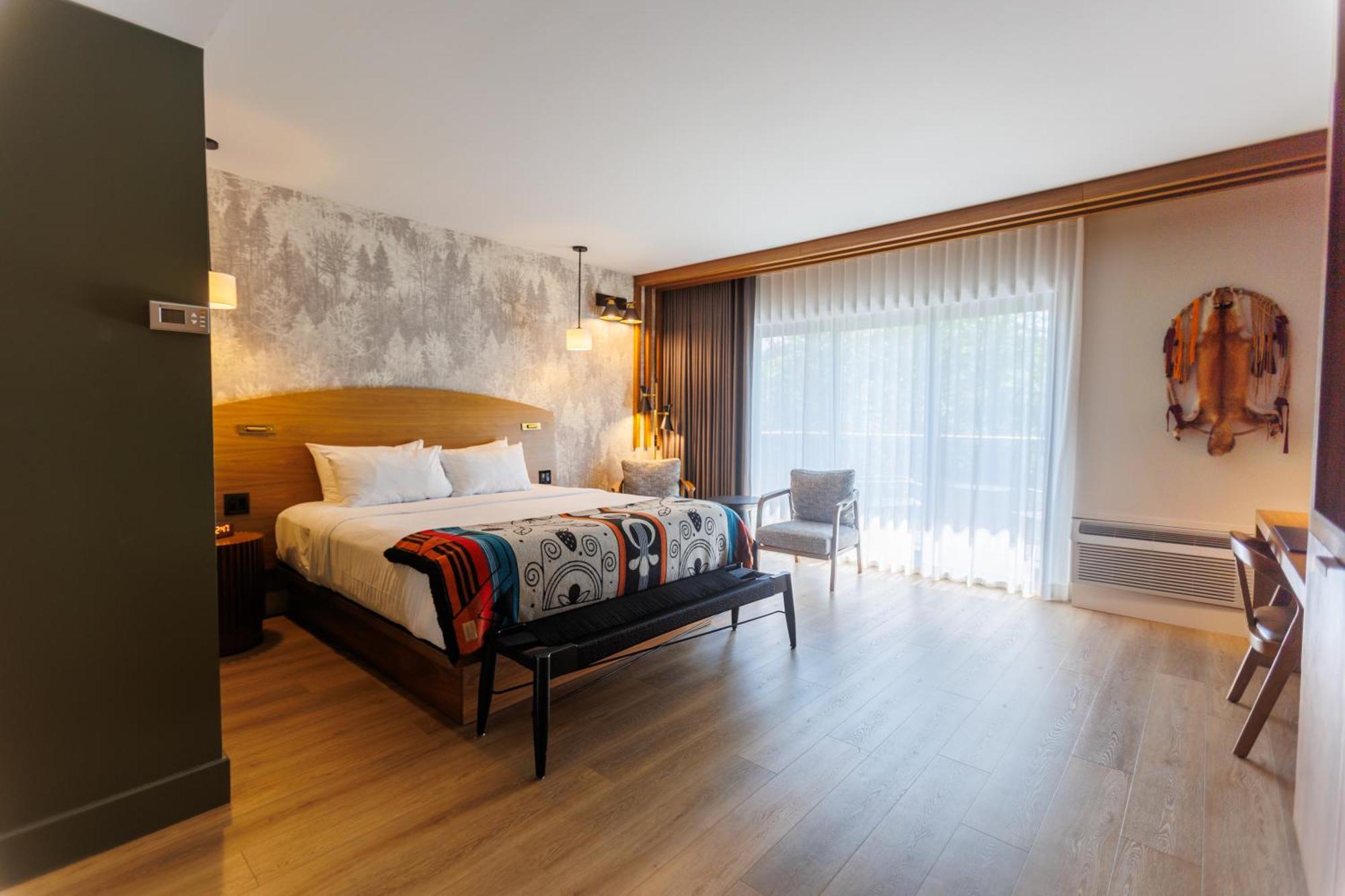 Deluxe King Room
