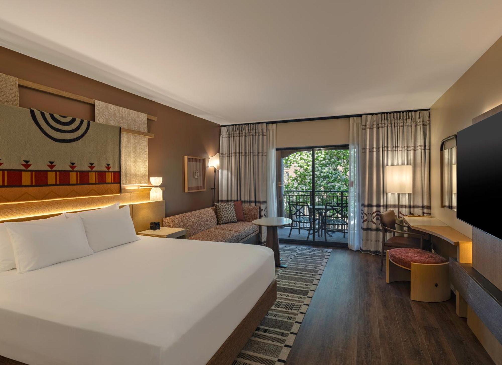 King Room with Accessible Shower - Disability Access