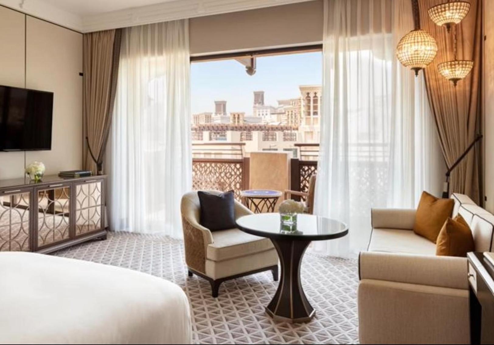 Deluxe Arabian Room