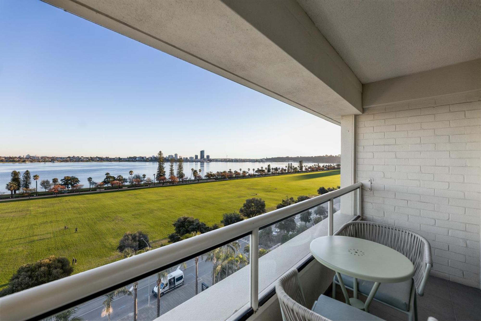 Premium Queen Room Balcony River View