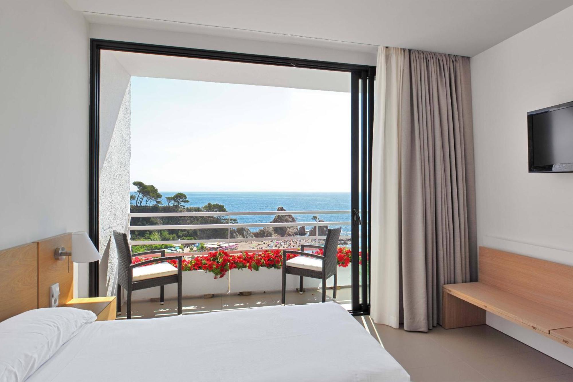 Double or Twin Room Sea View,1705950822:JPEG