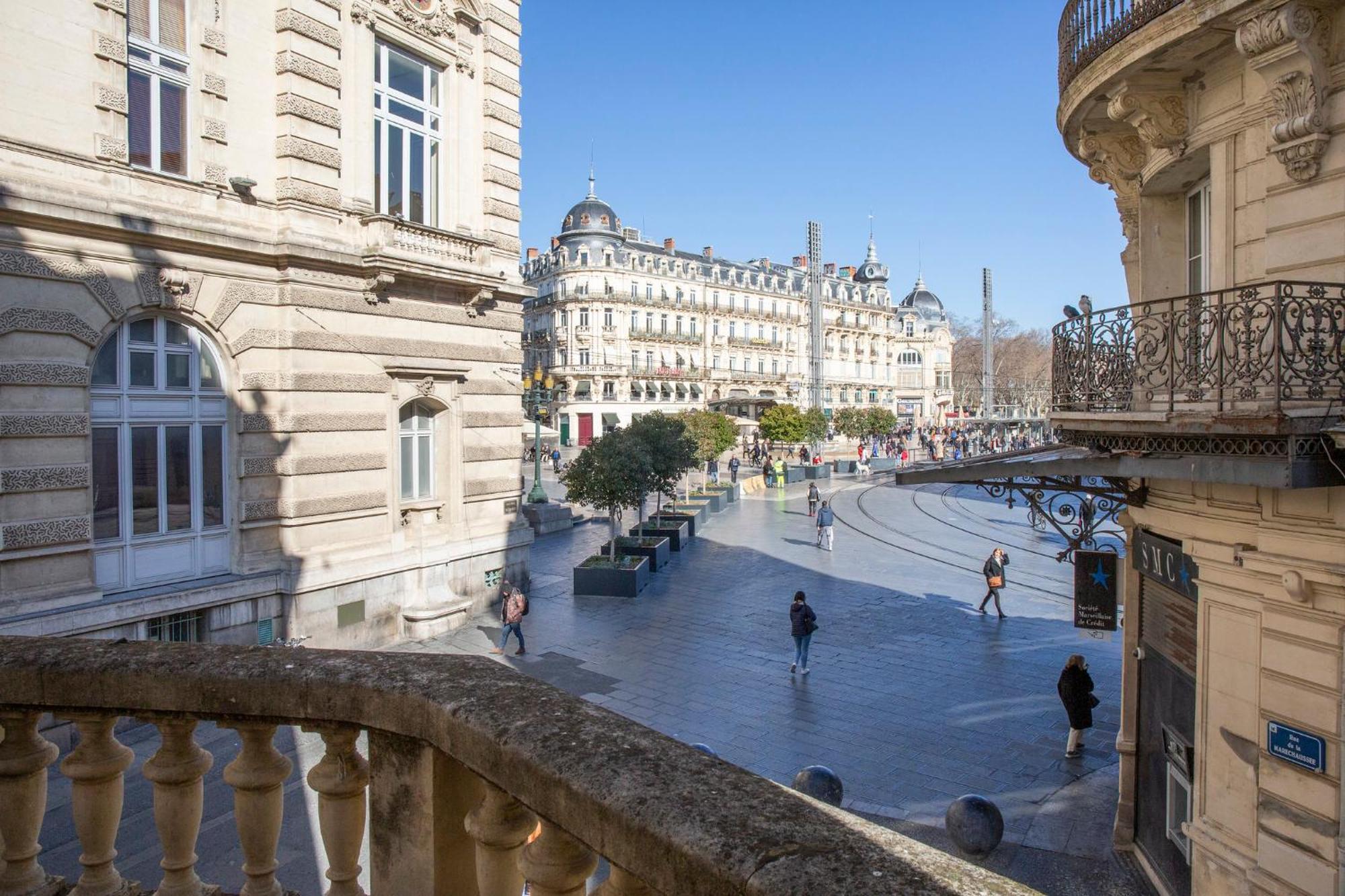 Chambre Deluxe avec Terrasse - Vue sur Place de la Comédie