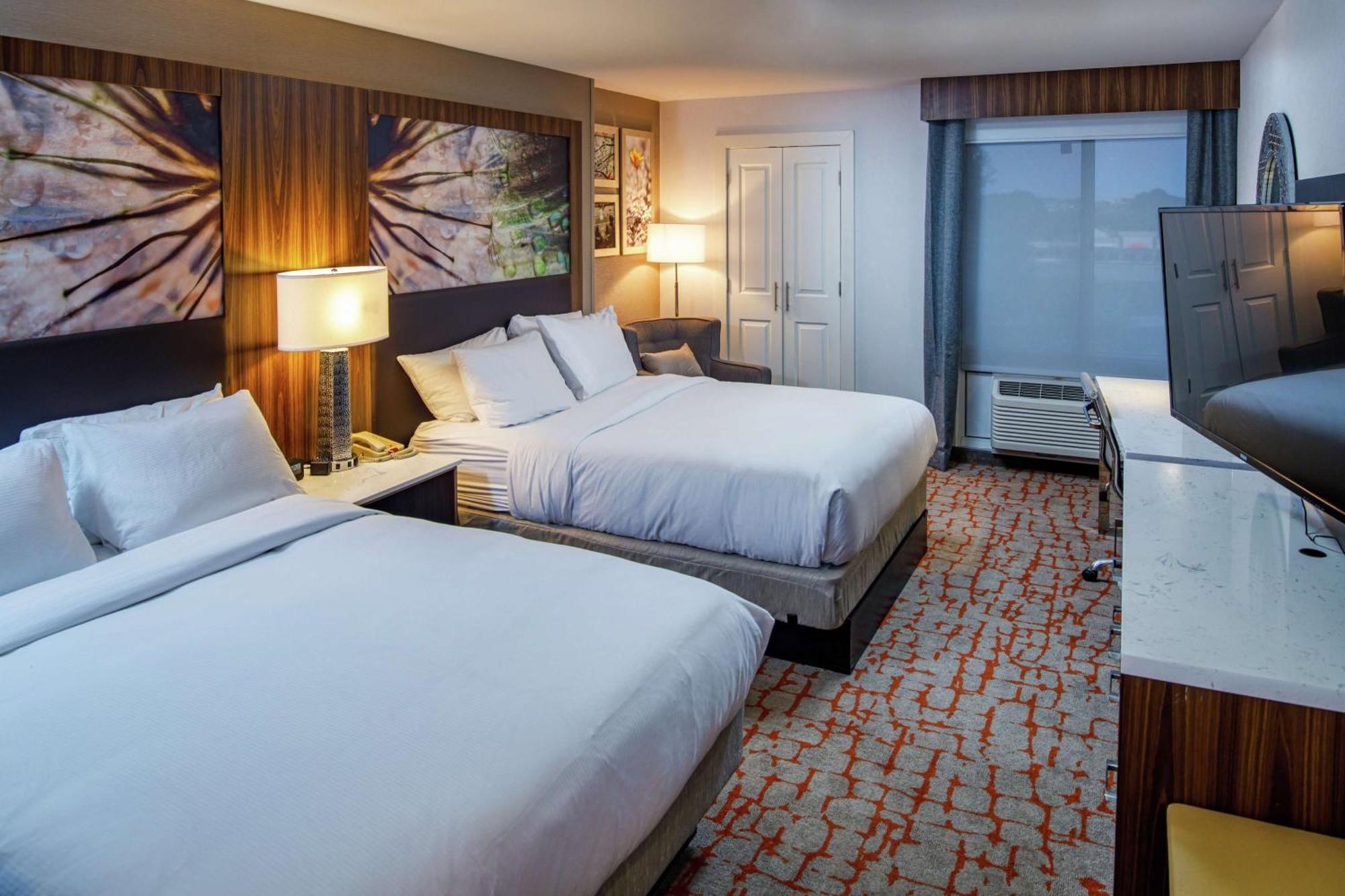 Queen Room Two Queen Beds