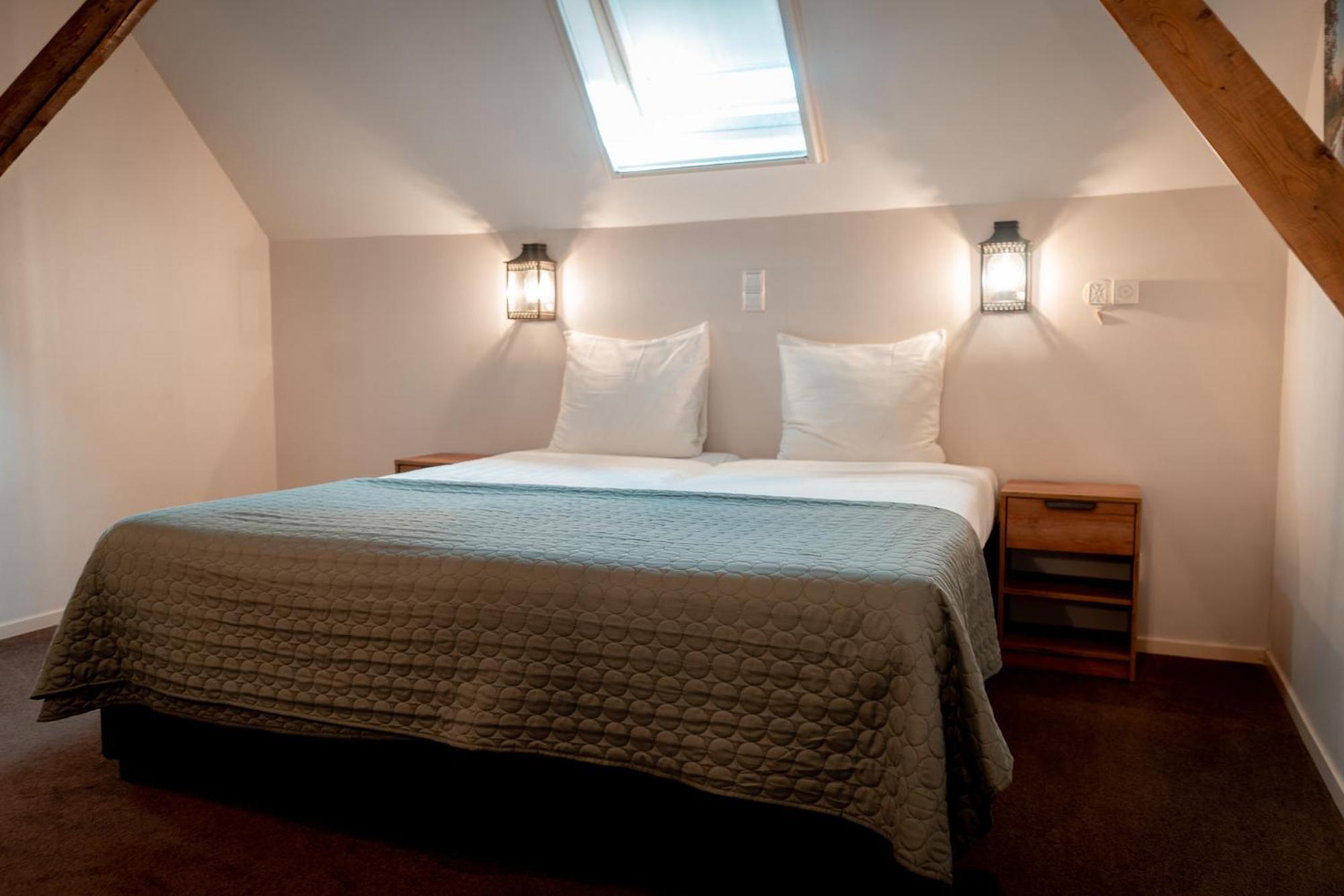 Standard Twin Room,1706835175:JPEG