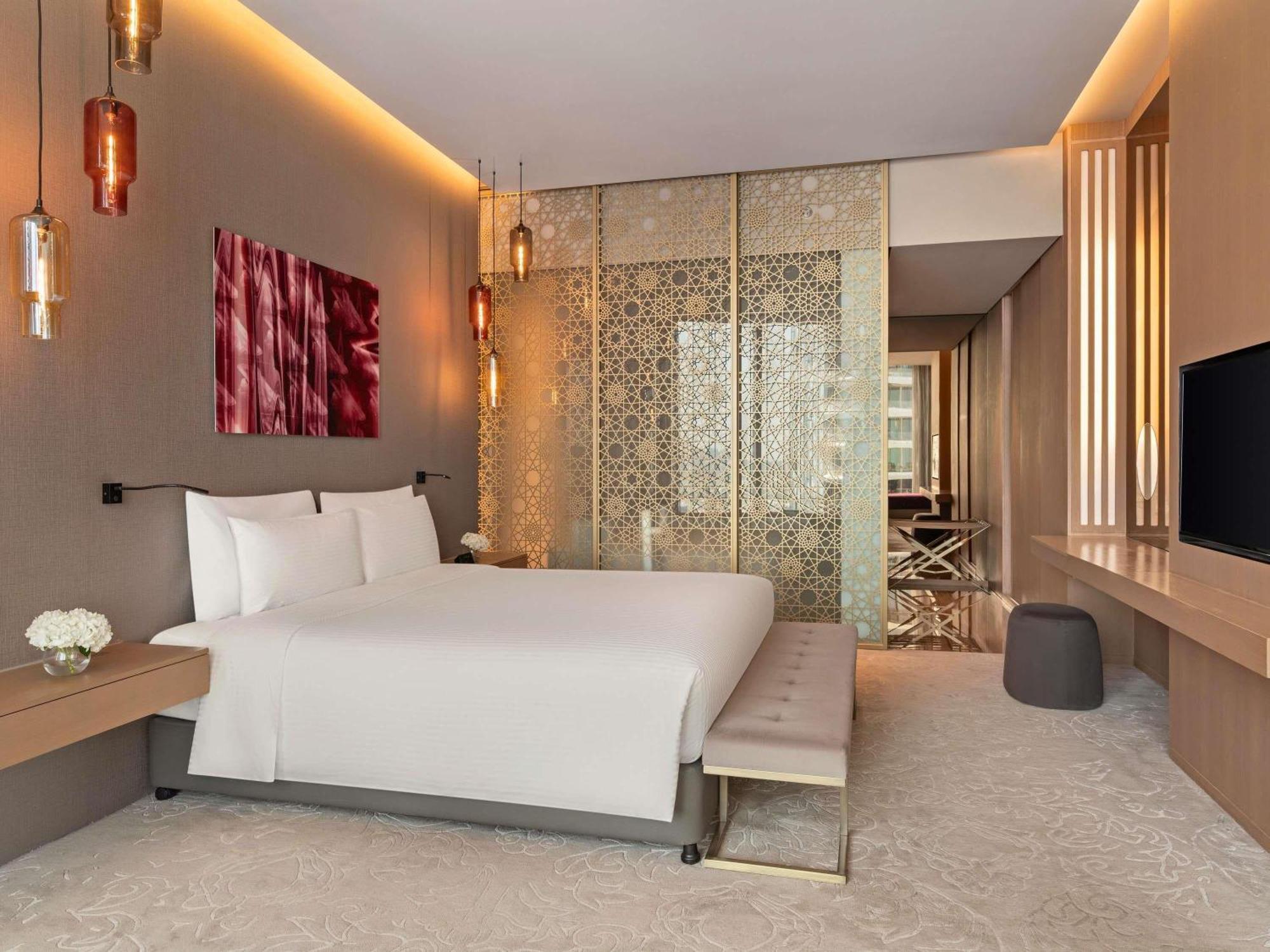 One Bedroom Deluxe Suite,1706922588:JPEG