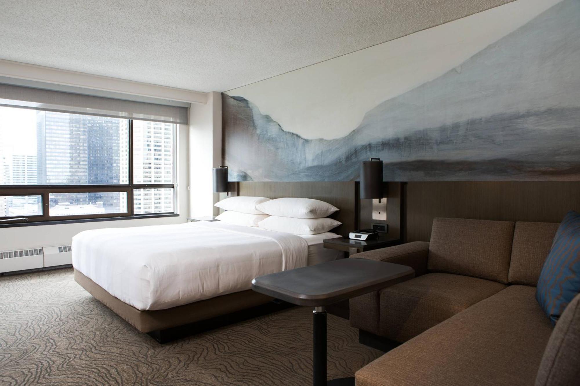 Club King Room Lounge Access