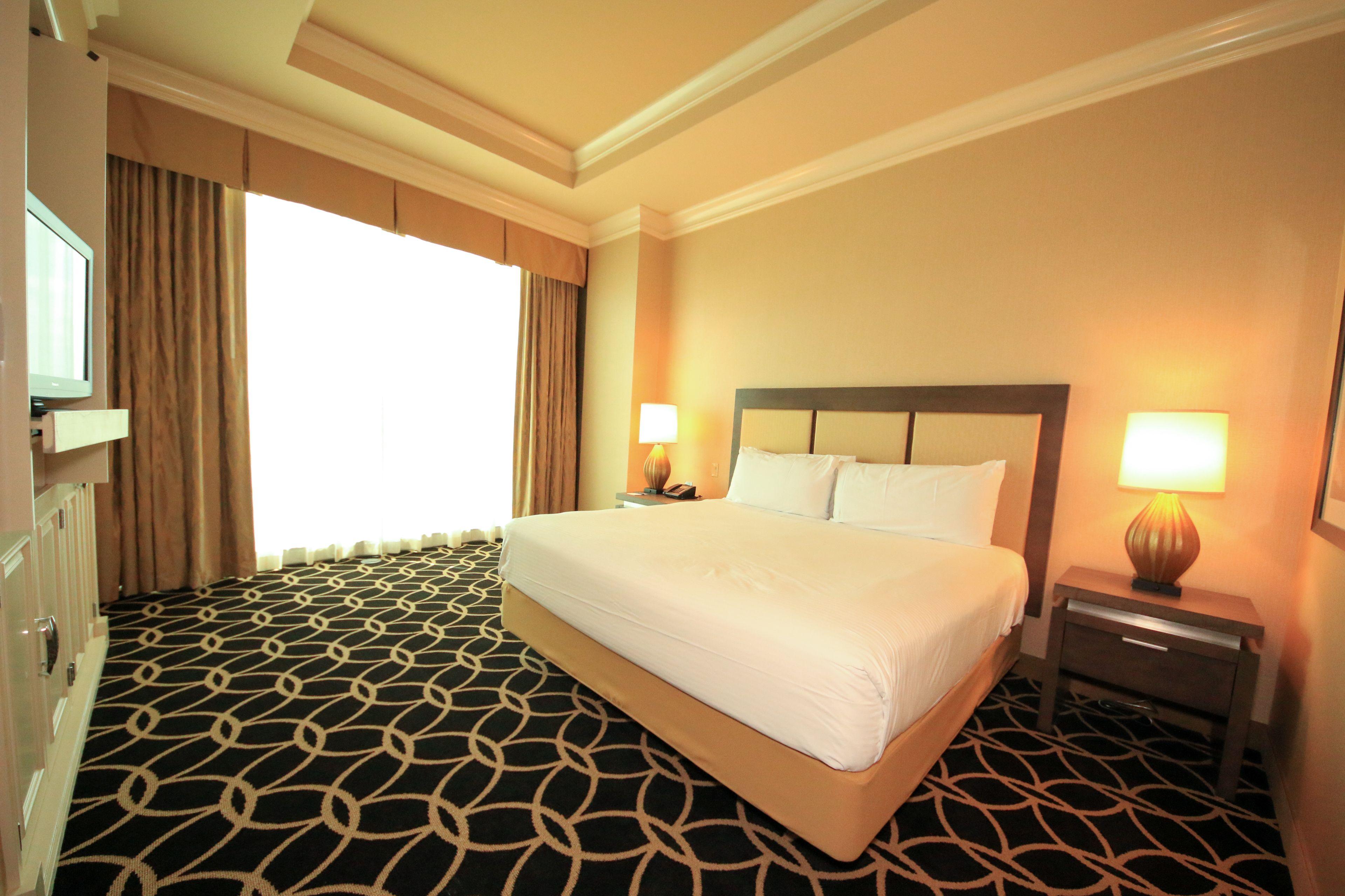 King Suite Spa Bath