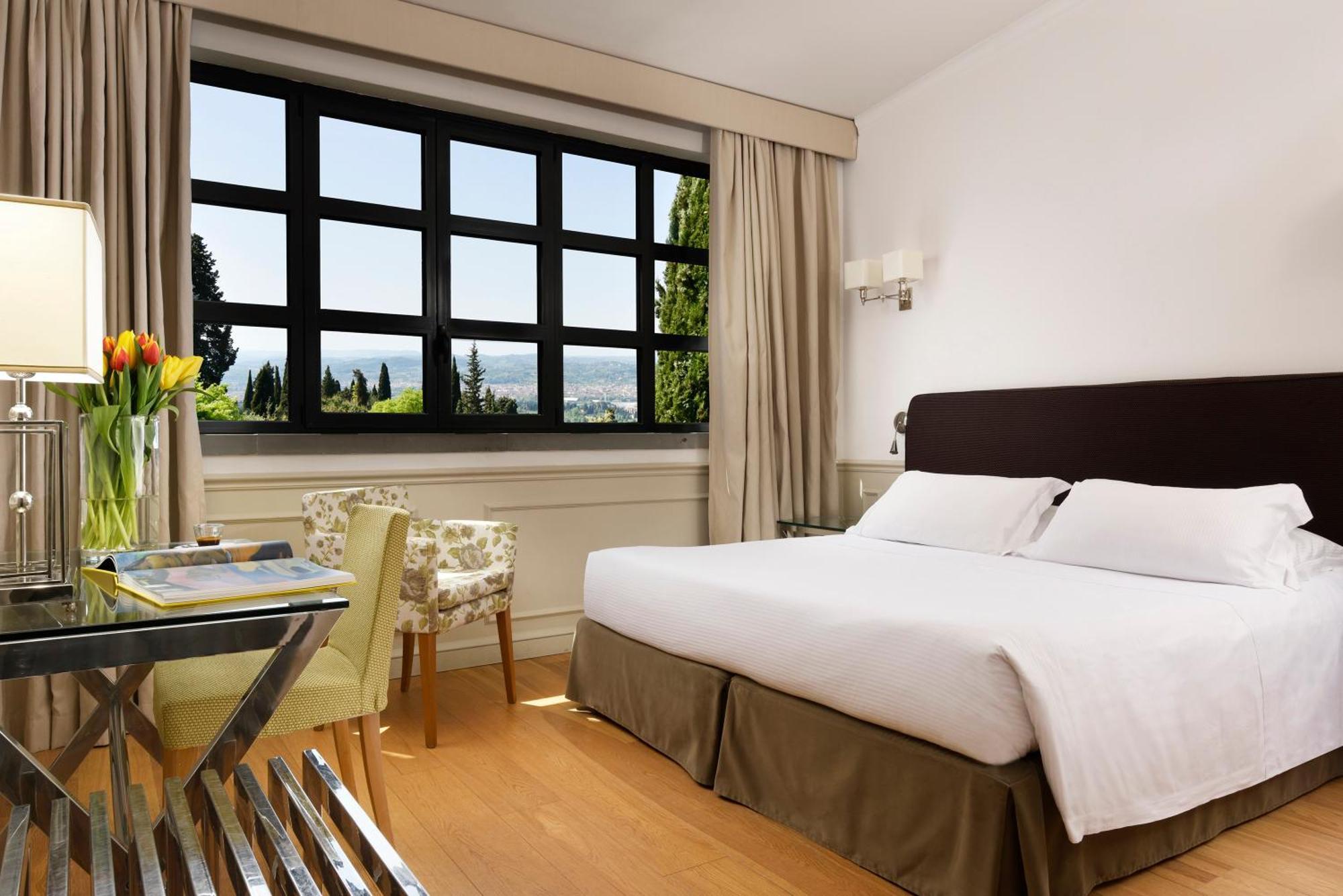 Deluxe Double Room city view