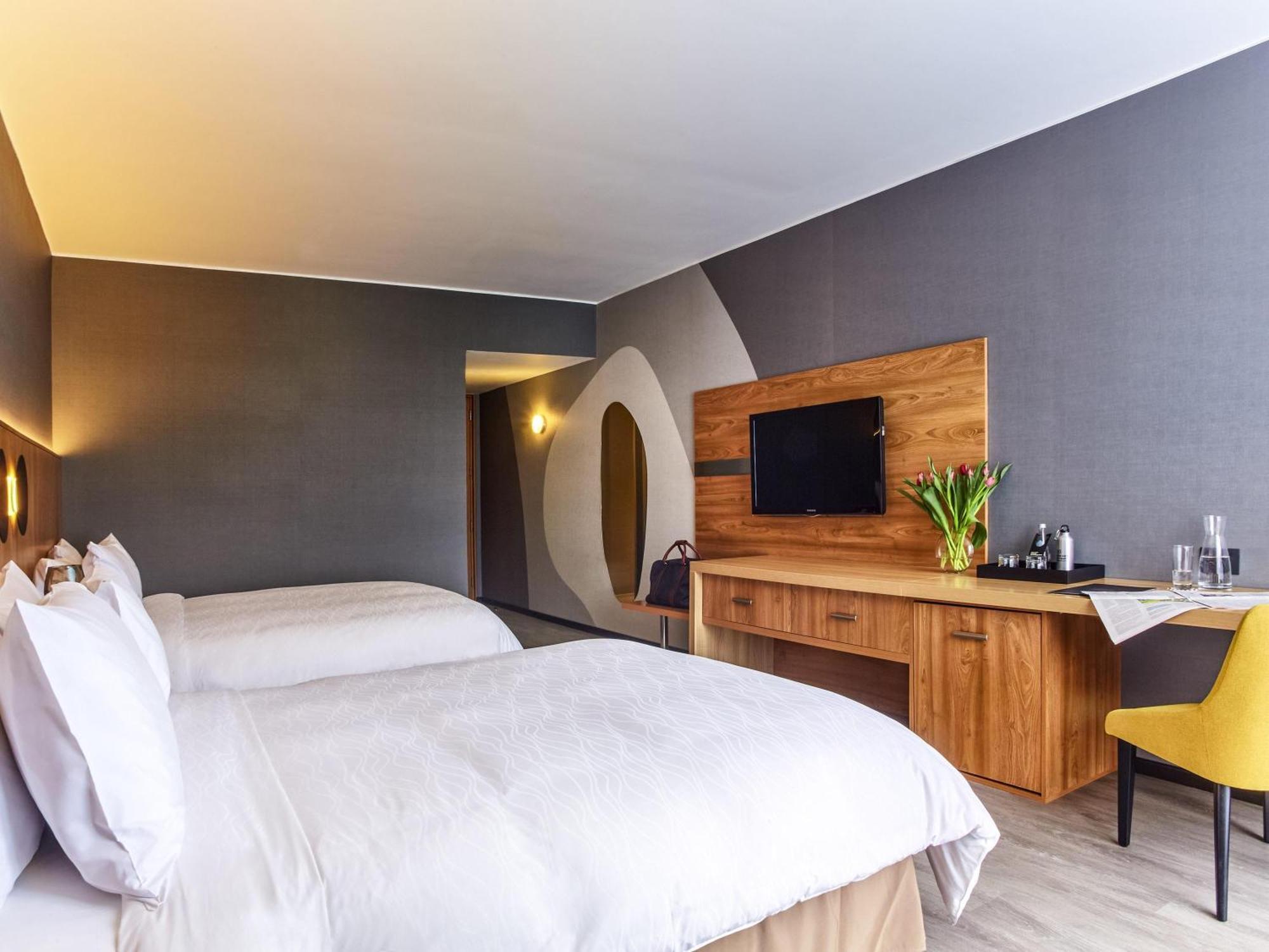 Superior Queen Room with Two Queen Beds