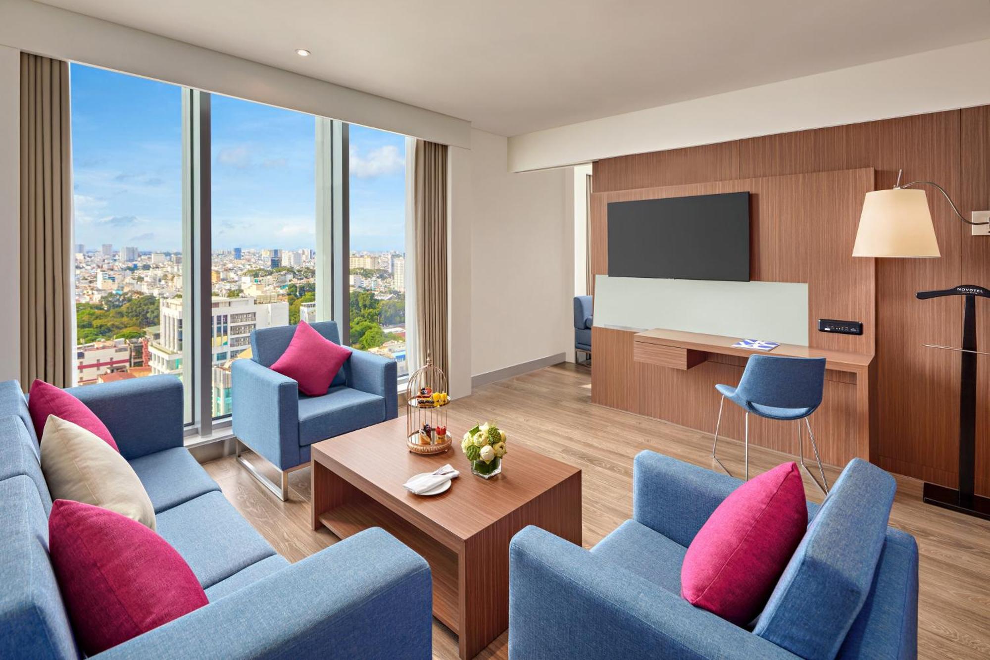 Executive Suite Premier Lounge Access