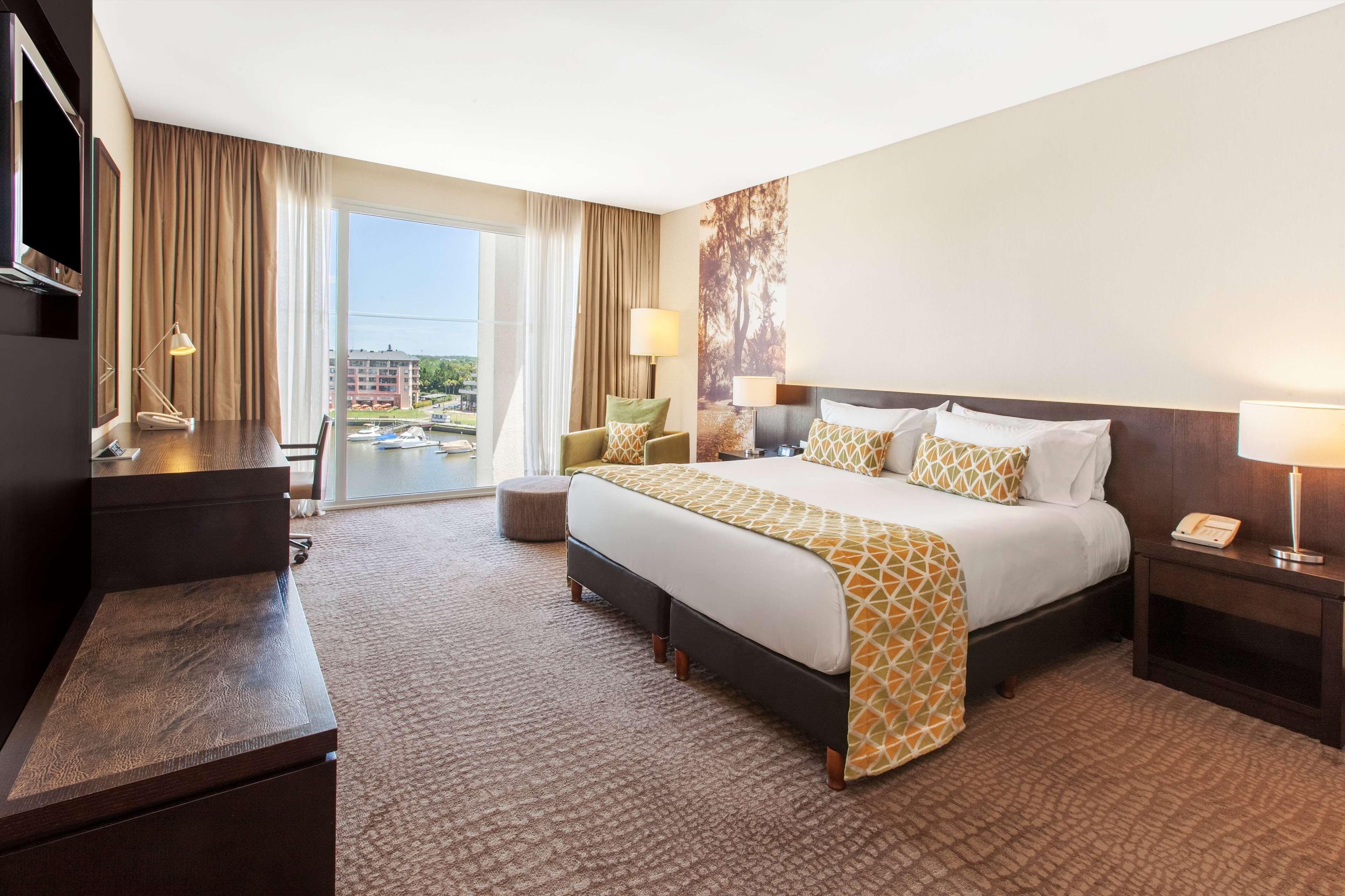 Quarto Deluxe com Cama de Casal ou 2 de Solteiro e Vista do Rio