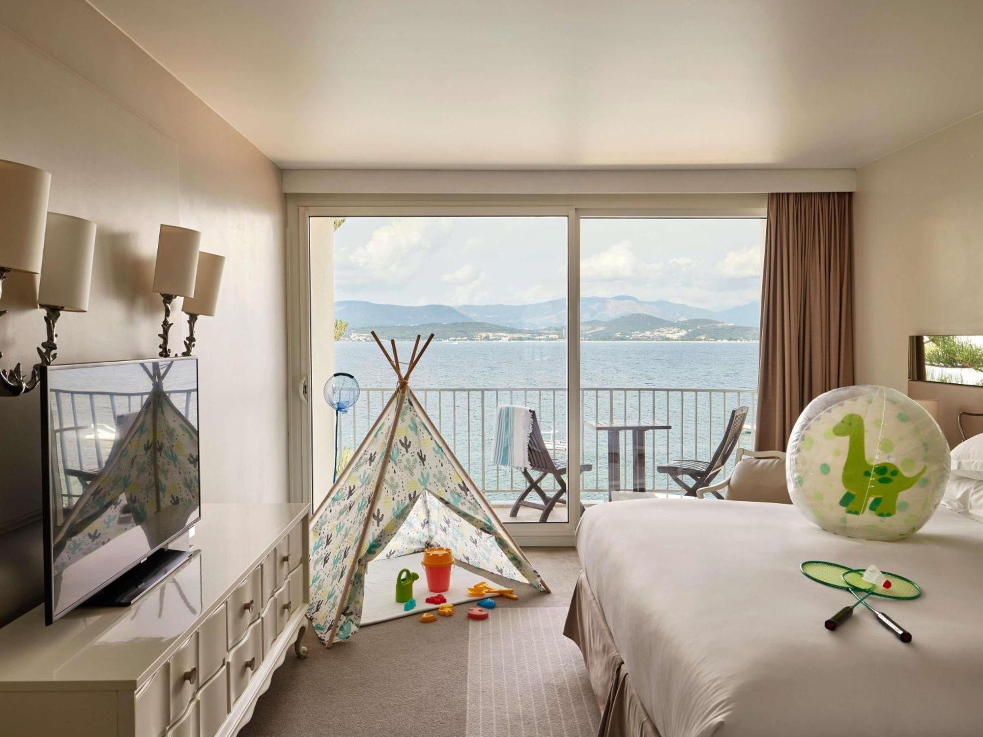 Chambre Supérieure avec Balcon - Vue sur Mer