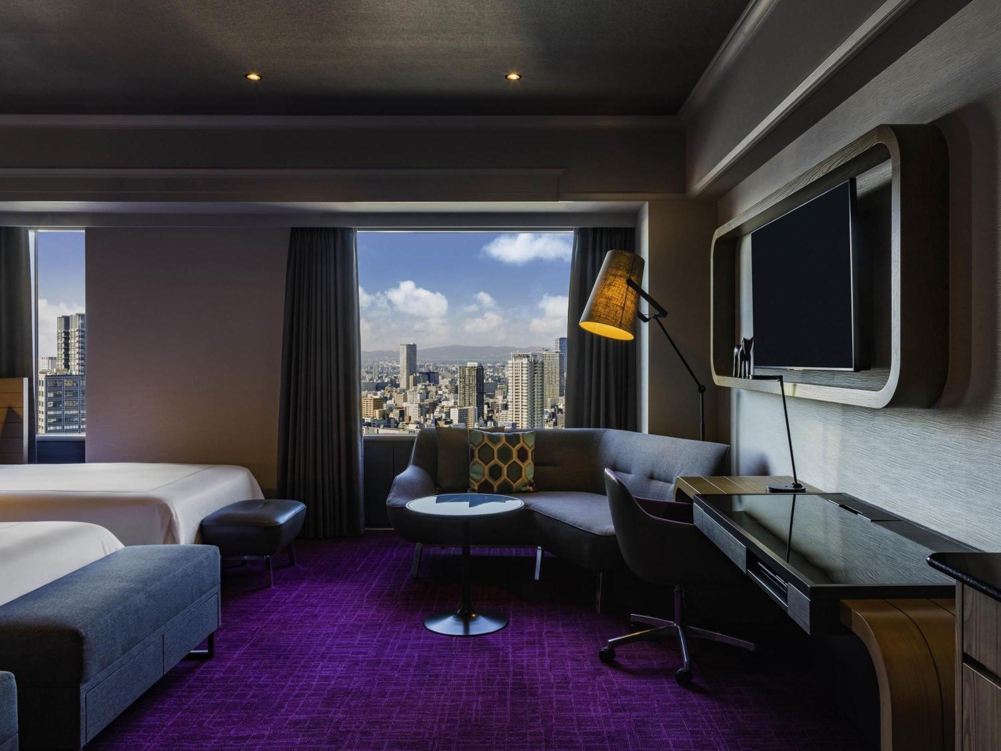 Swiss Executive Triple Room with Executive Lounge Access - High Floor