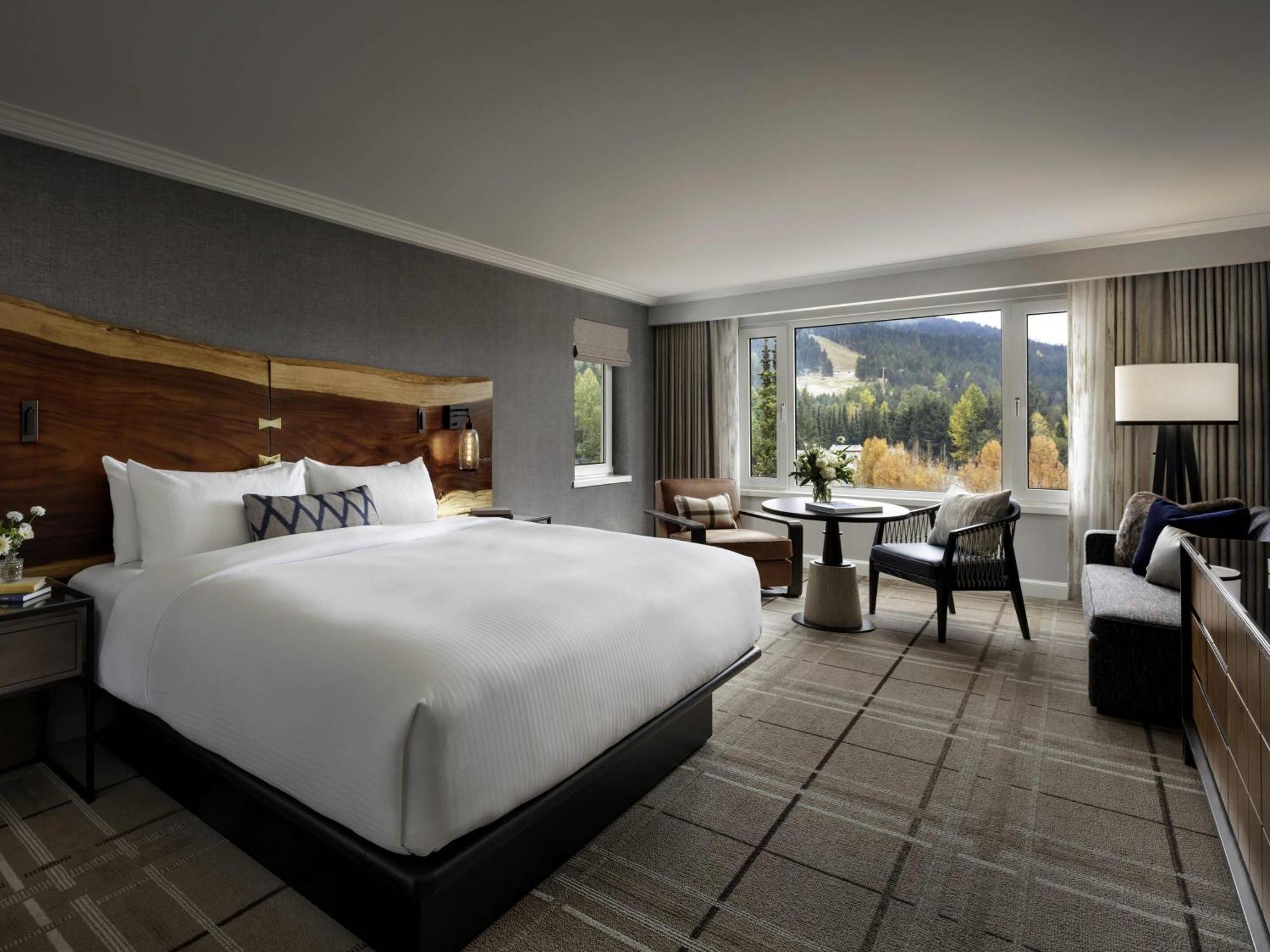 Deluxe King Room Slopeside View,1730016454:JPEG
