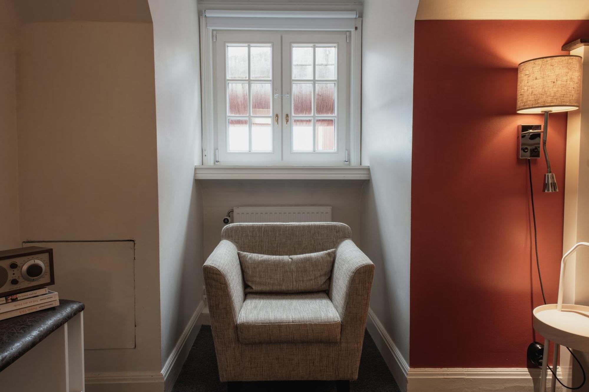Compact Cabin limited view