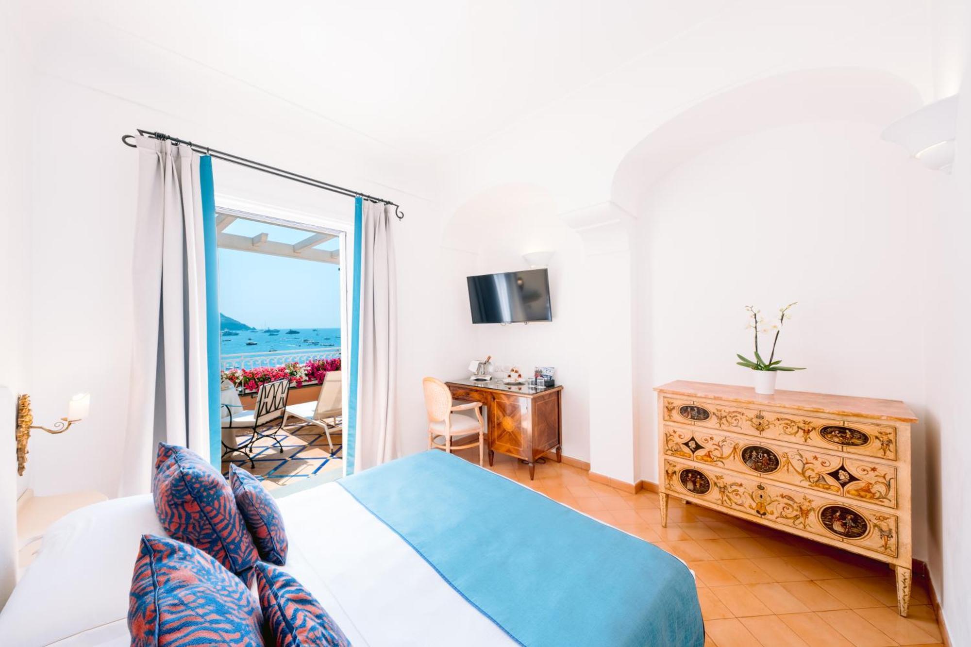 Double Room with Balcony and Sea View