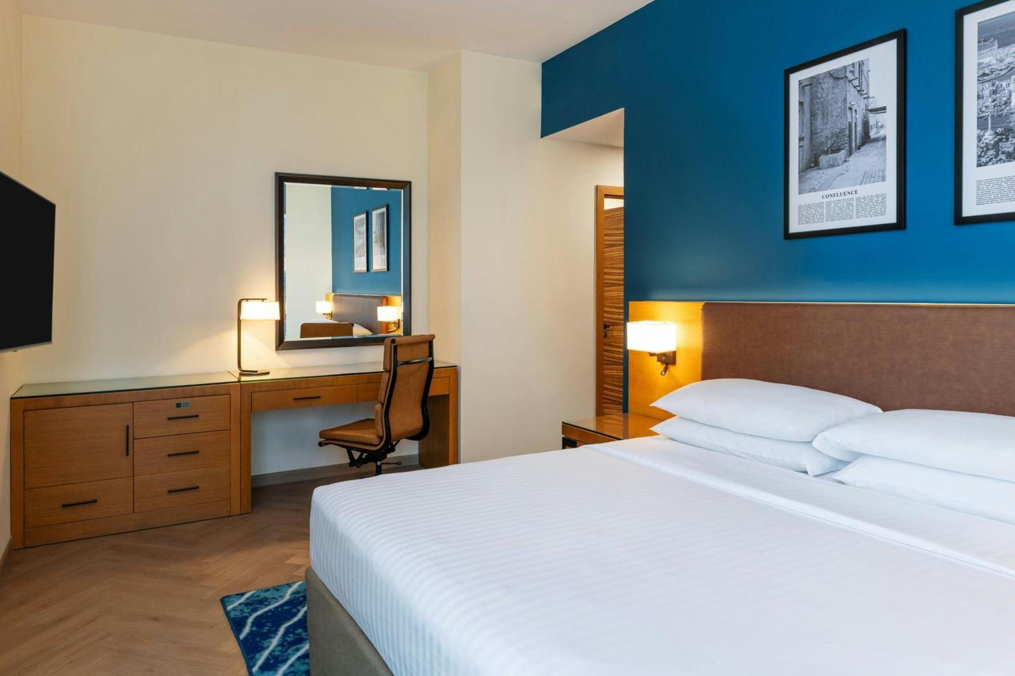 1 Bedroom Suite 1 King