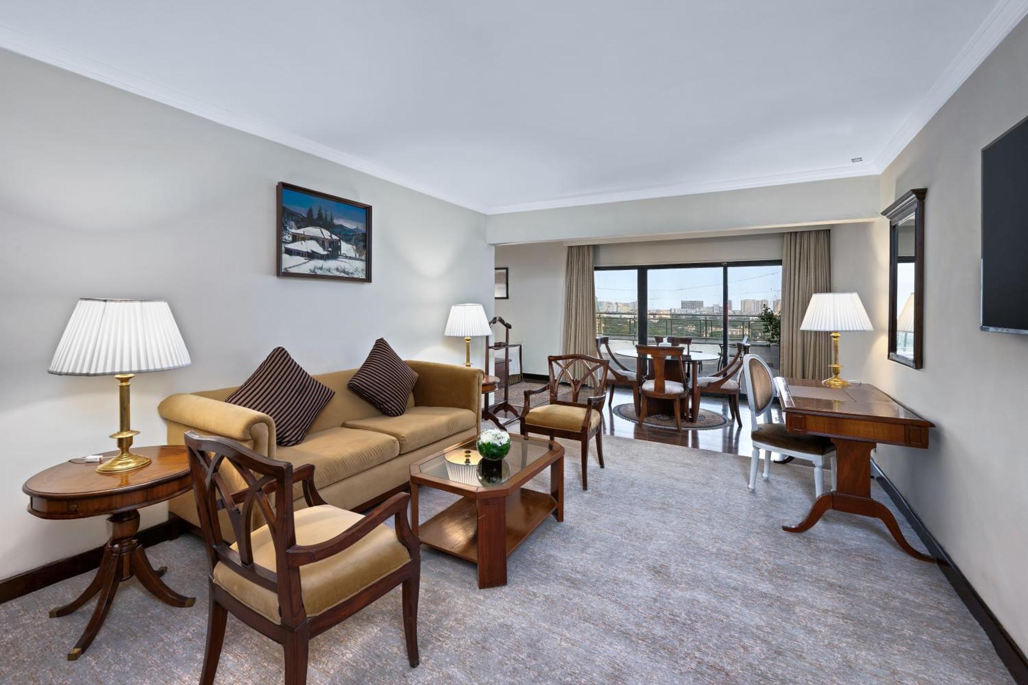 Junior Suite, Executive lounge access, 1 Bedroom Suite