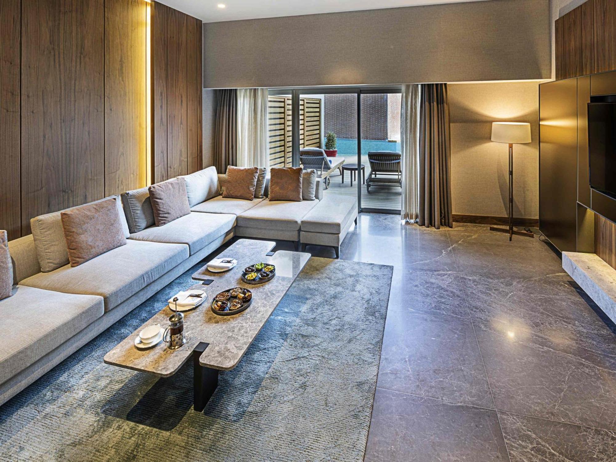 Villa Executive