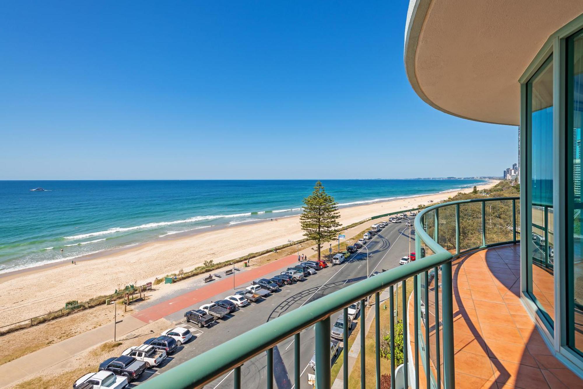 Two-Bedroom Deluxe Apartment with Ocean View