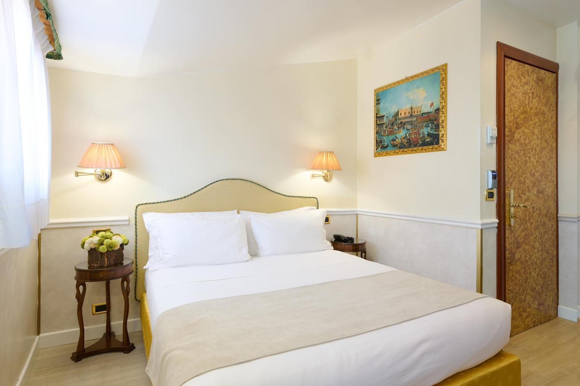 Basic Double Room,1742585768:JPEG