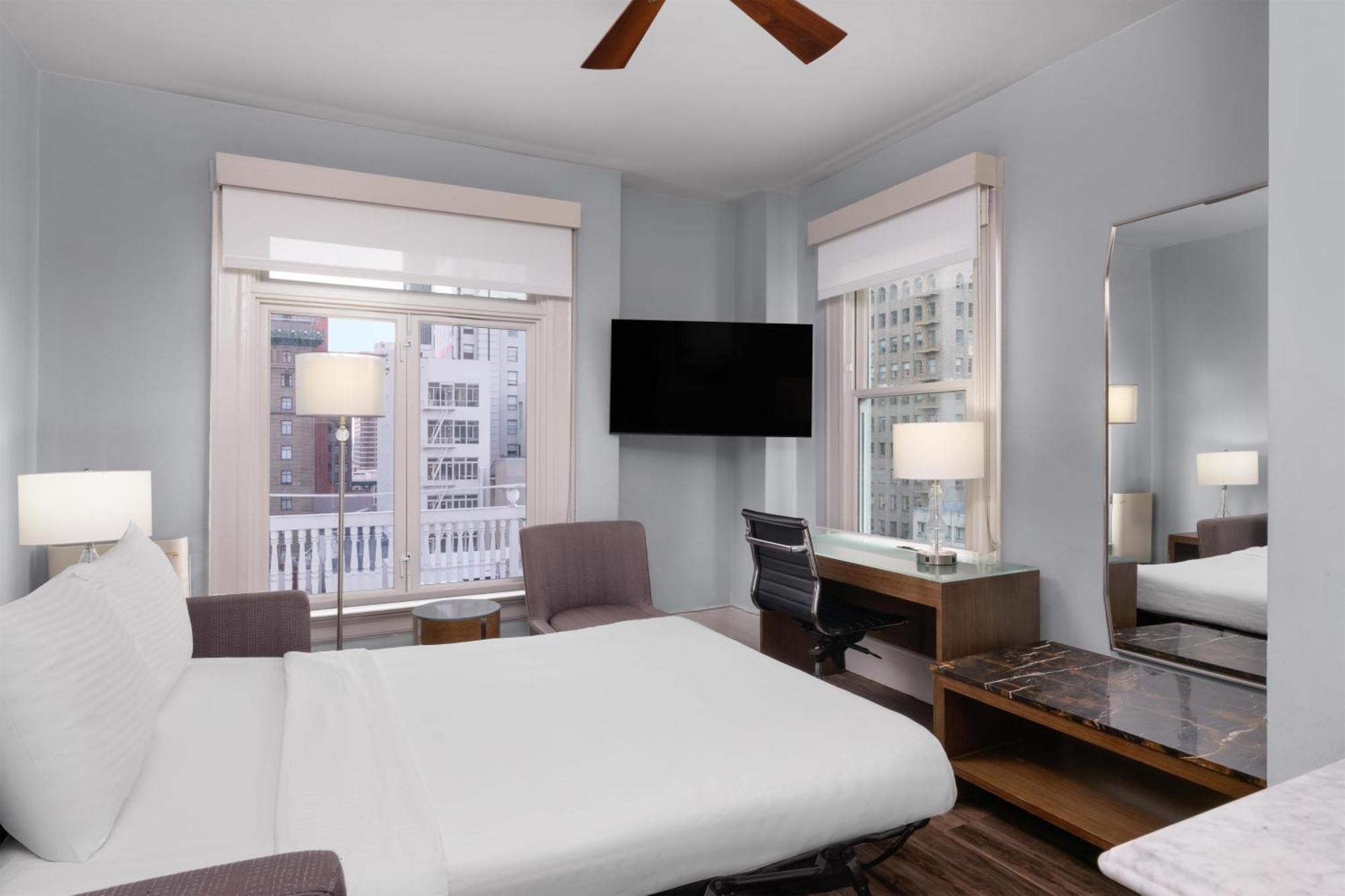 King Suite with Sofa Bed - Non-Smoking